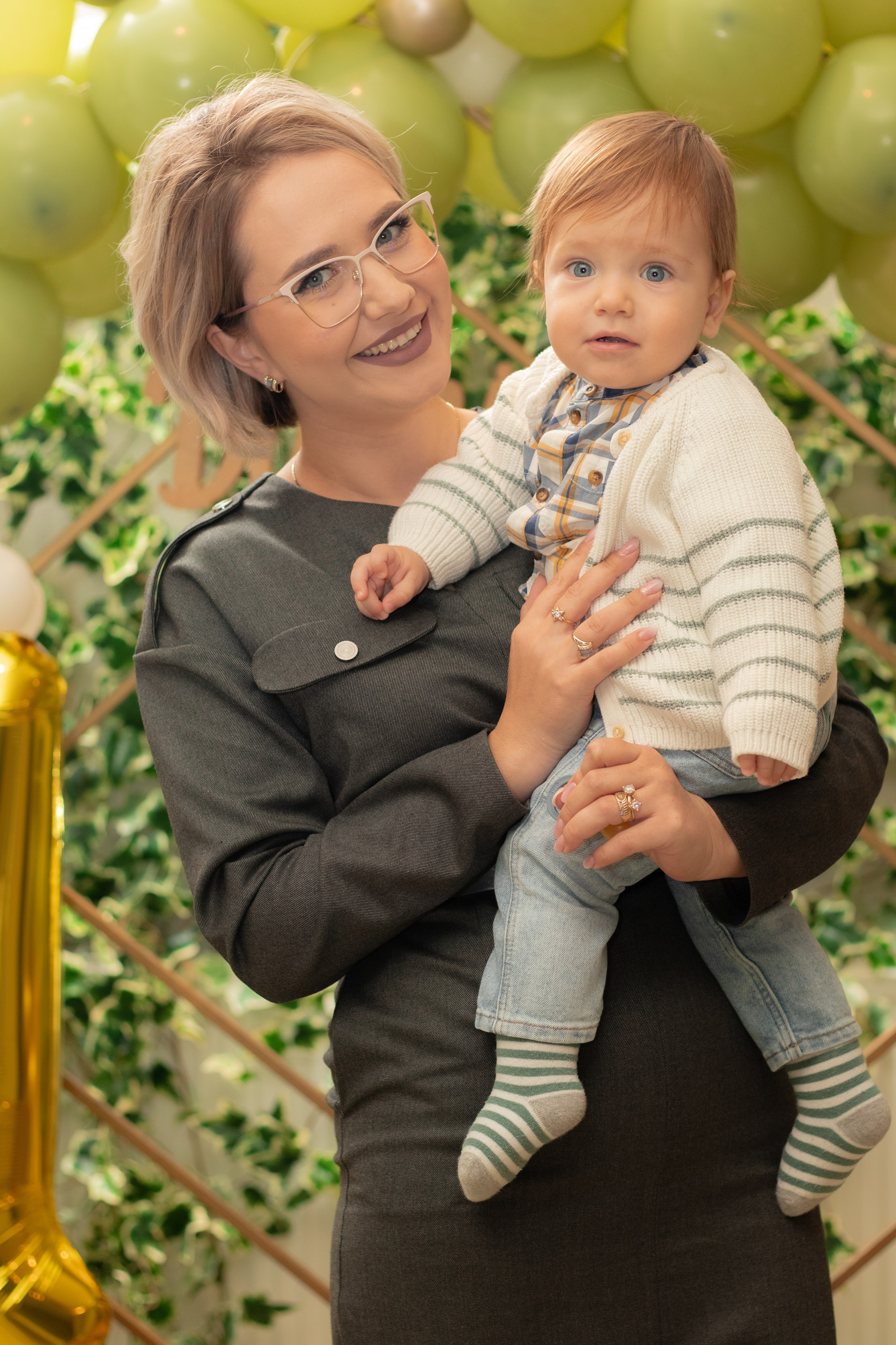 Damian- un an. Fotograf si videograf — evenimente si studio