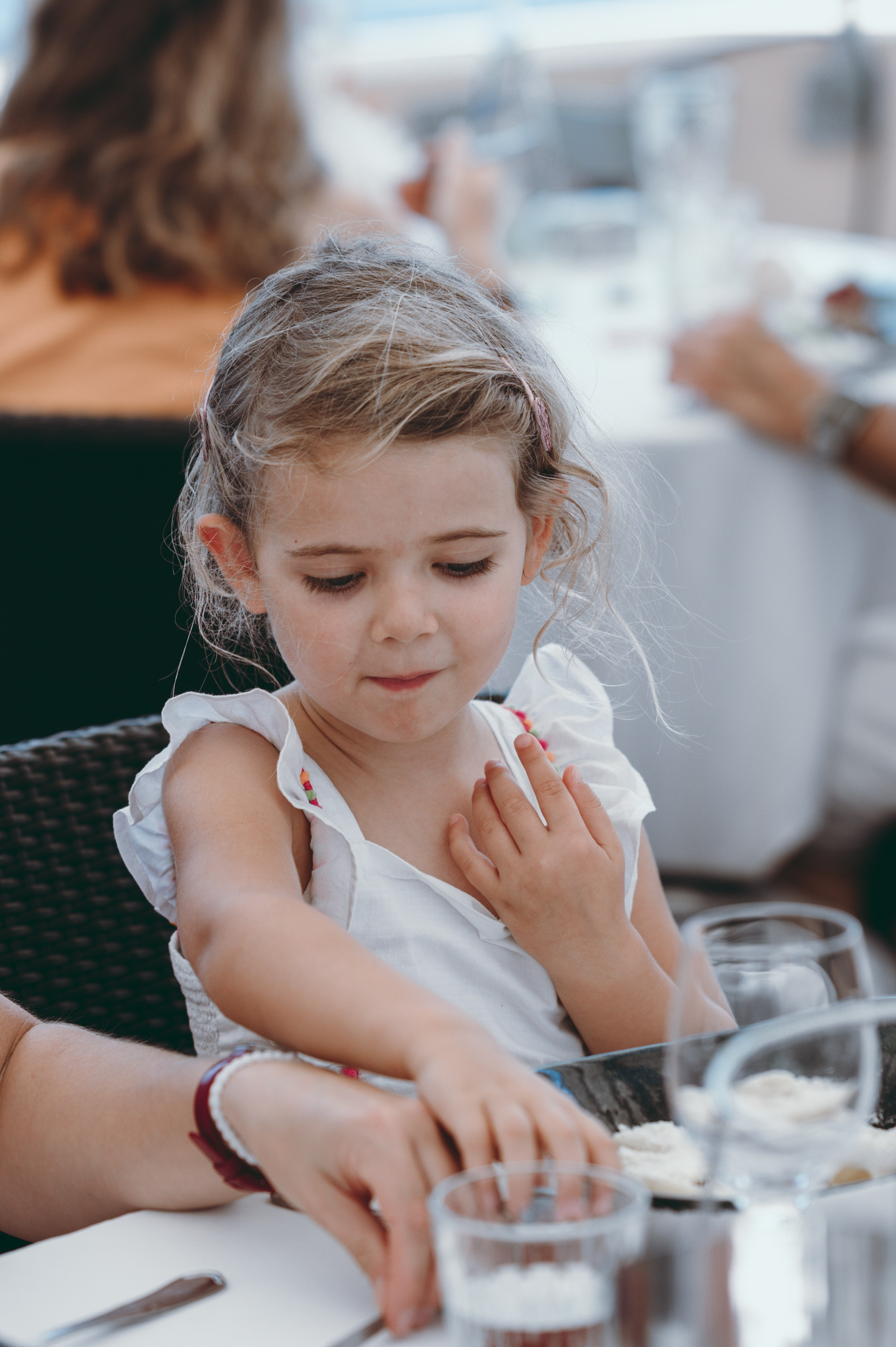 La séance photo professionnelle pour enfants sur la Côte d’Azur. Photographe sur Cote d’Azur. Portraits de familles, couples, enfants, événements