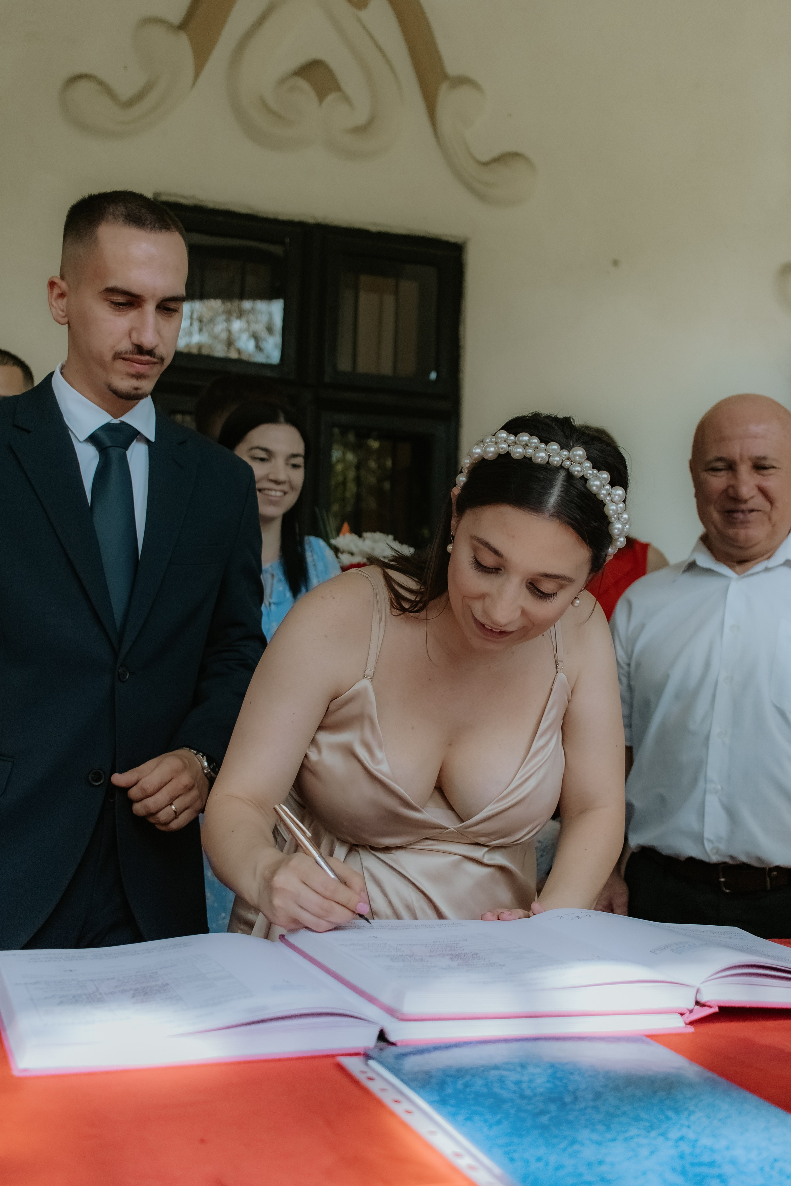 Ana & Alex. Fotograf si videograf — evenimente si studio