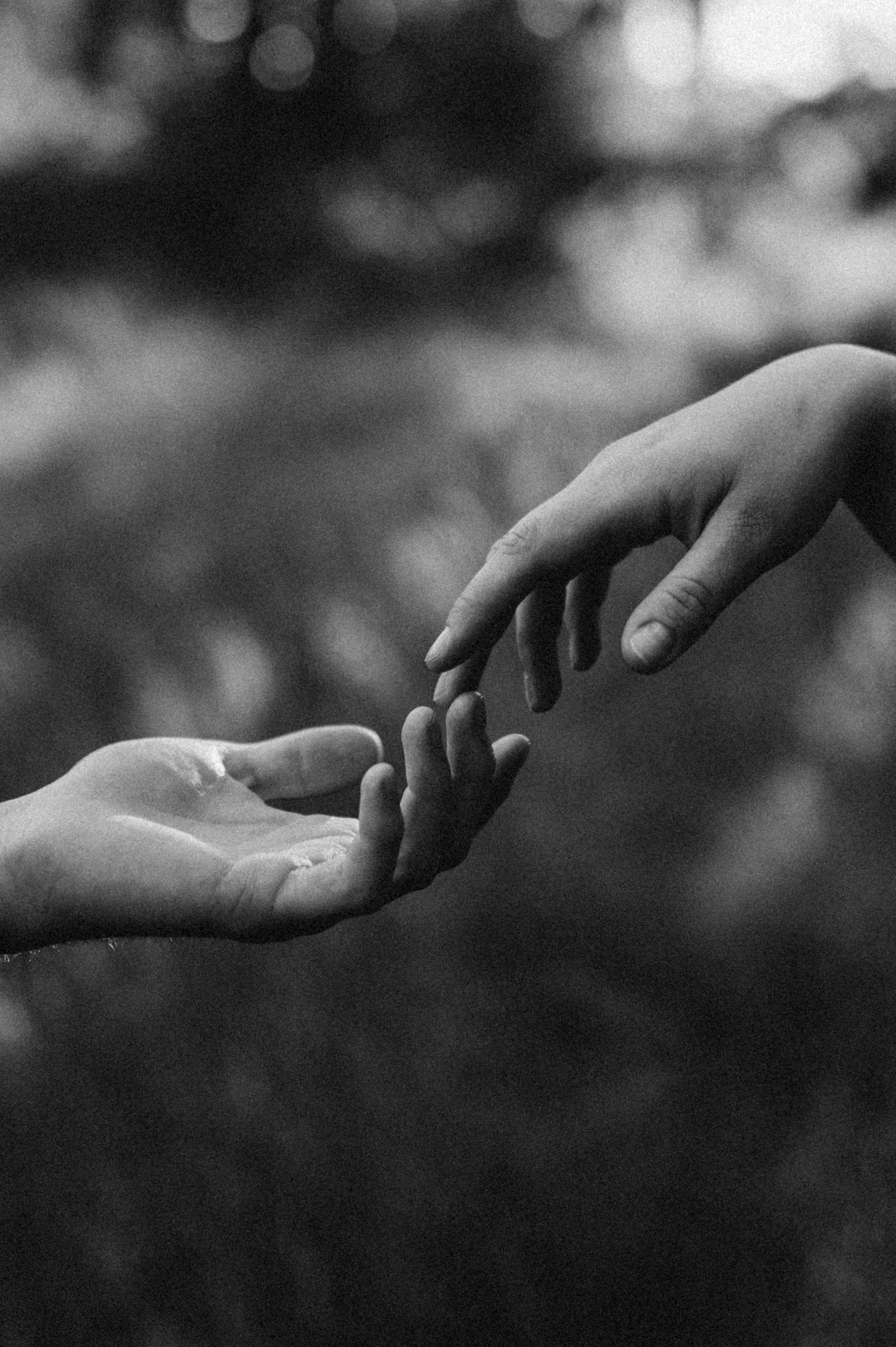 Rain & Sun | Love Story in Wolframs-Eschenbach. Фотограф в Нюрнберге Ирина Менерт из Ансбаха