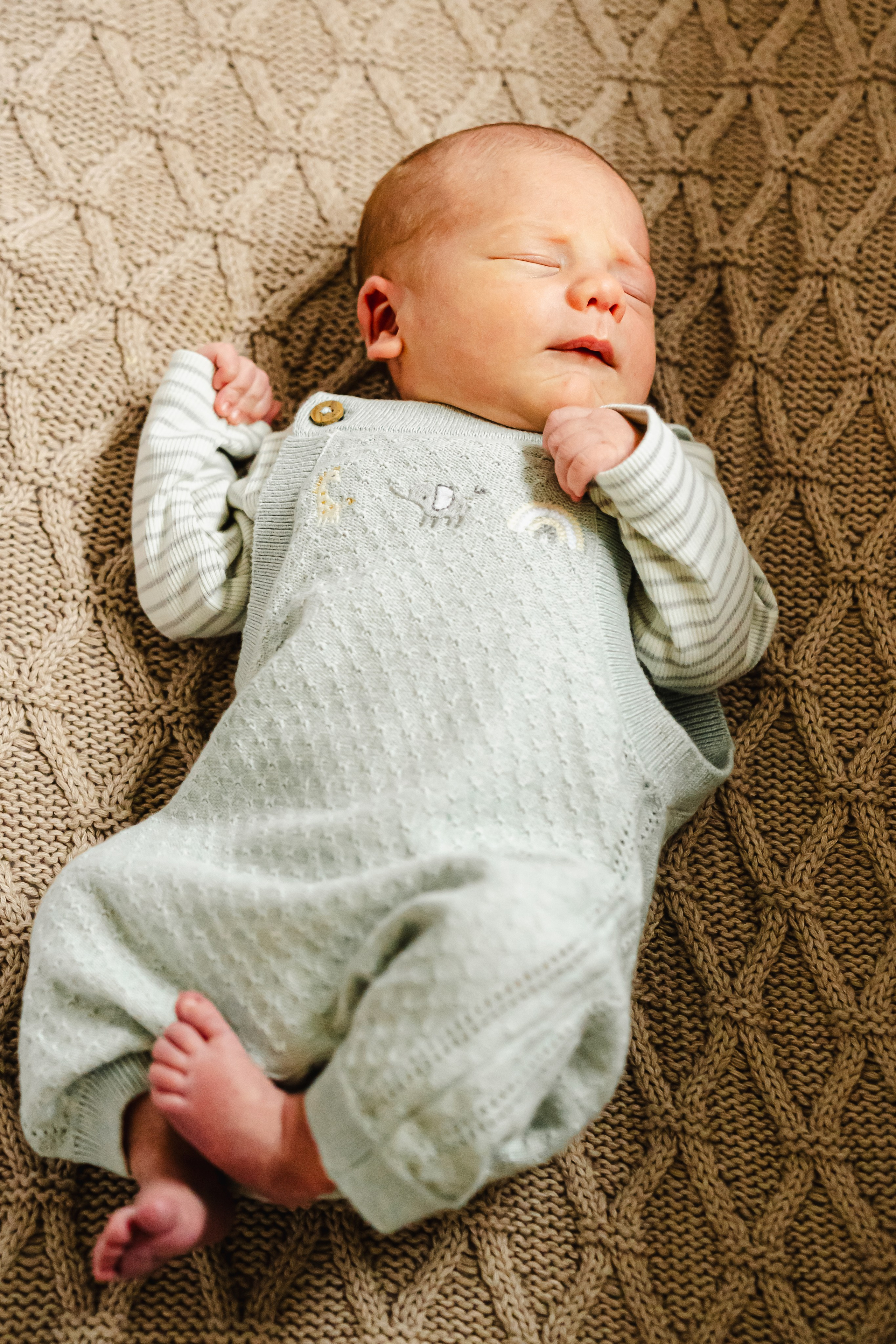 Newborn in-home photo session. Newcastle Upon Tyne Photographer Yana Balatskaya