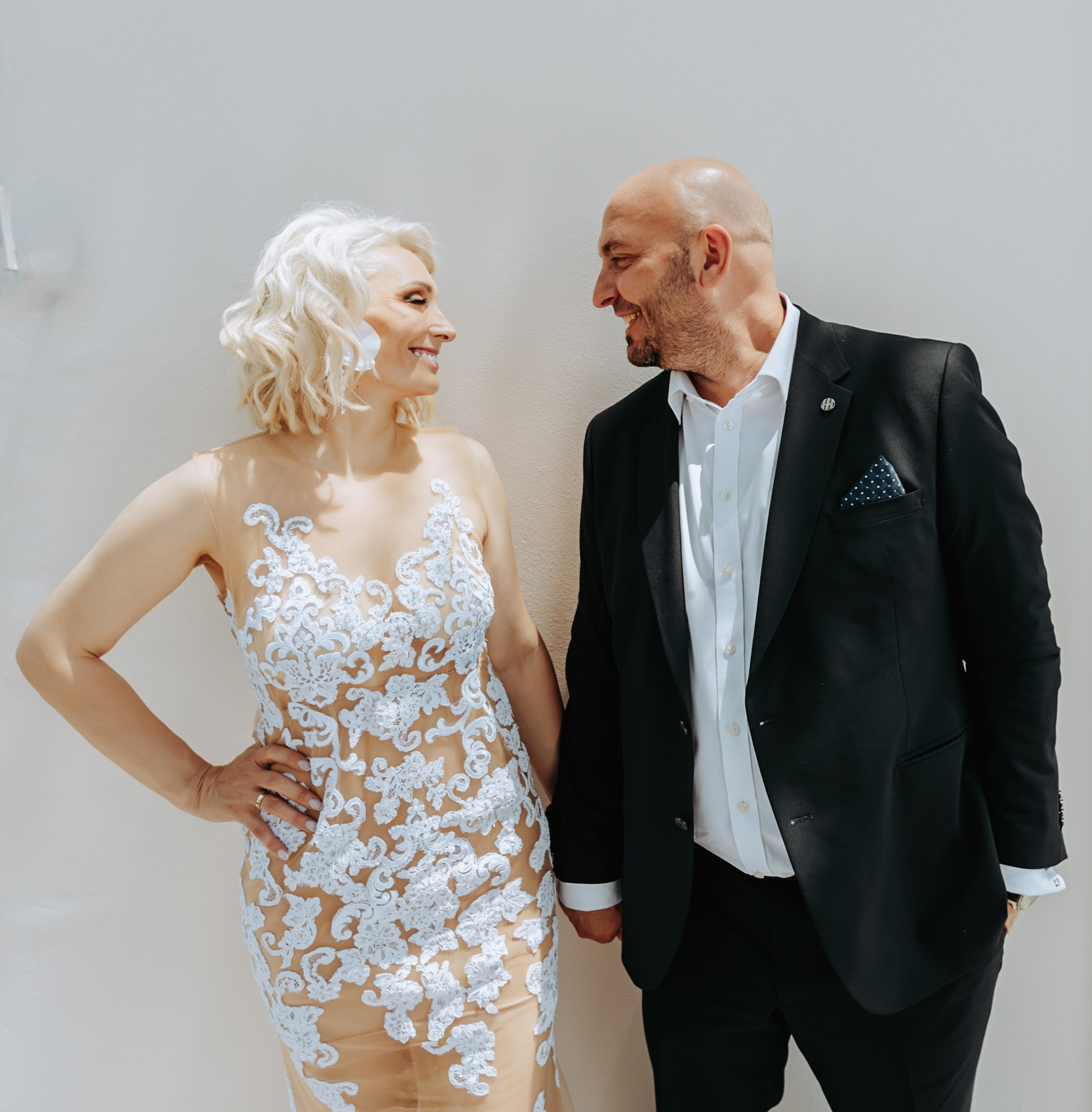 Lambros-Adriana. Fotograf și videograf de nuntă R. Moldova, Romania