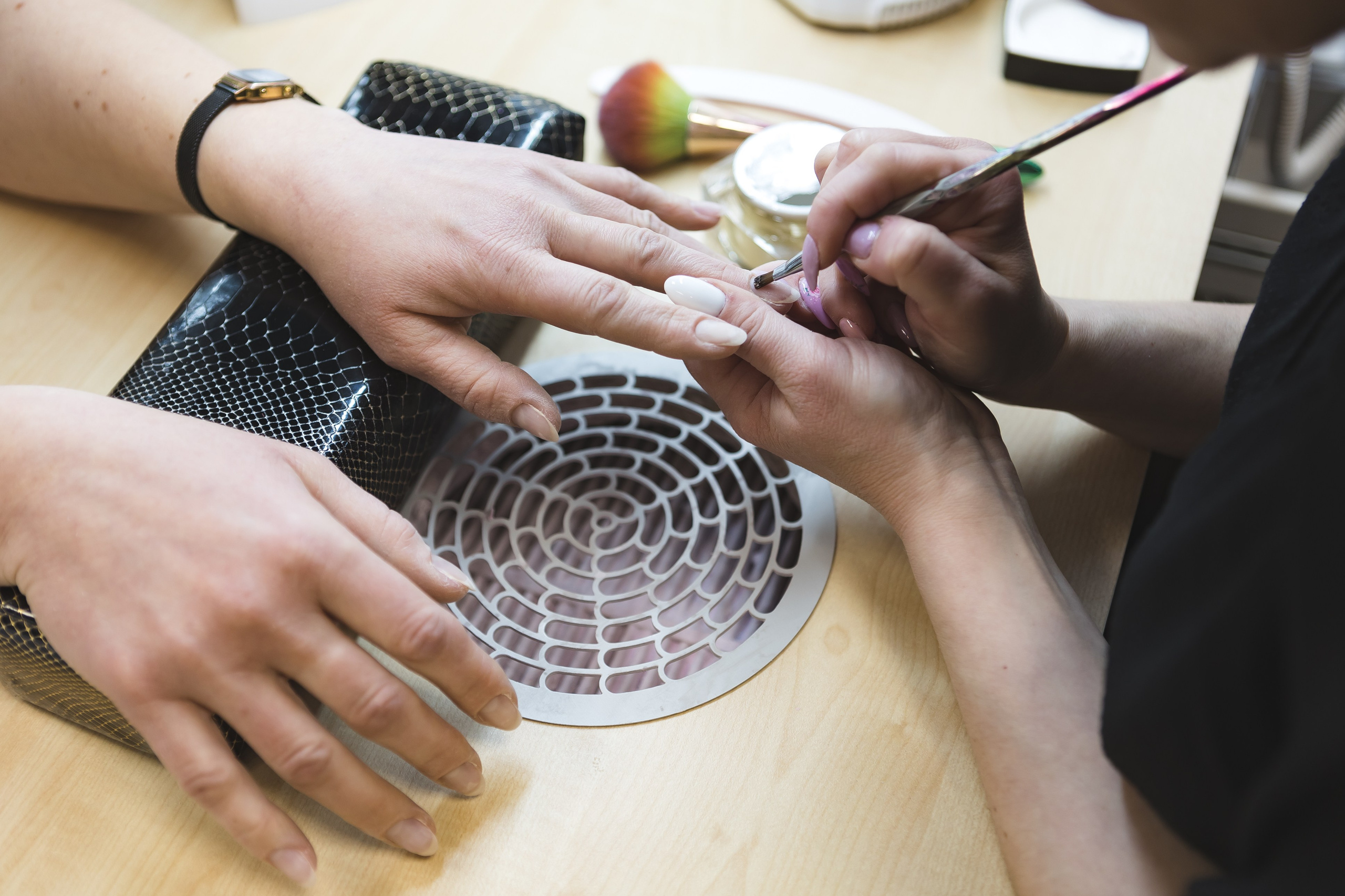 Haare und Nägel. www.bonbon-studio.de. Adelya Tomin