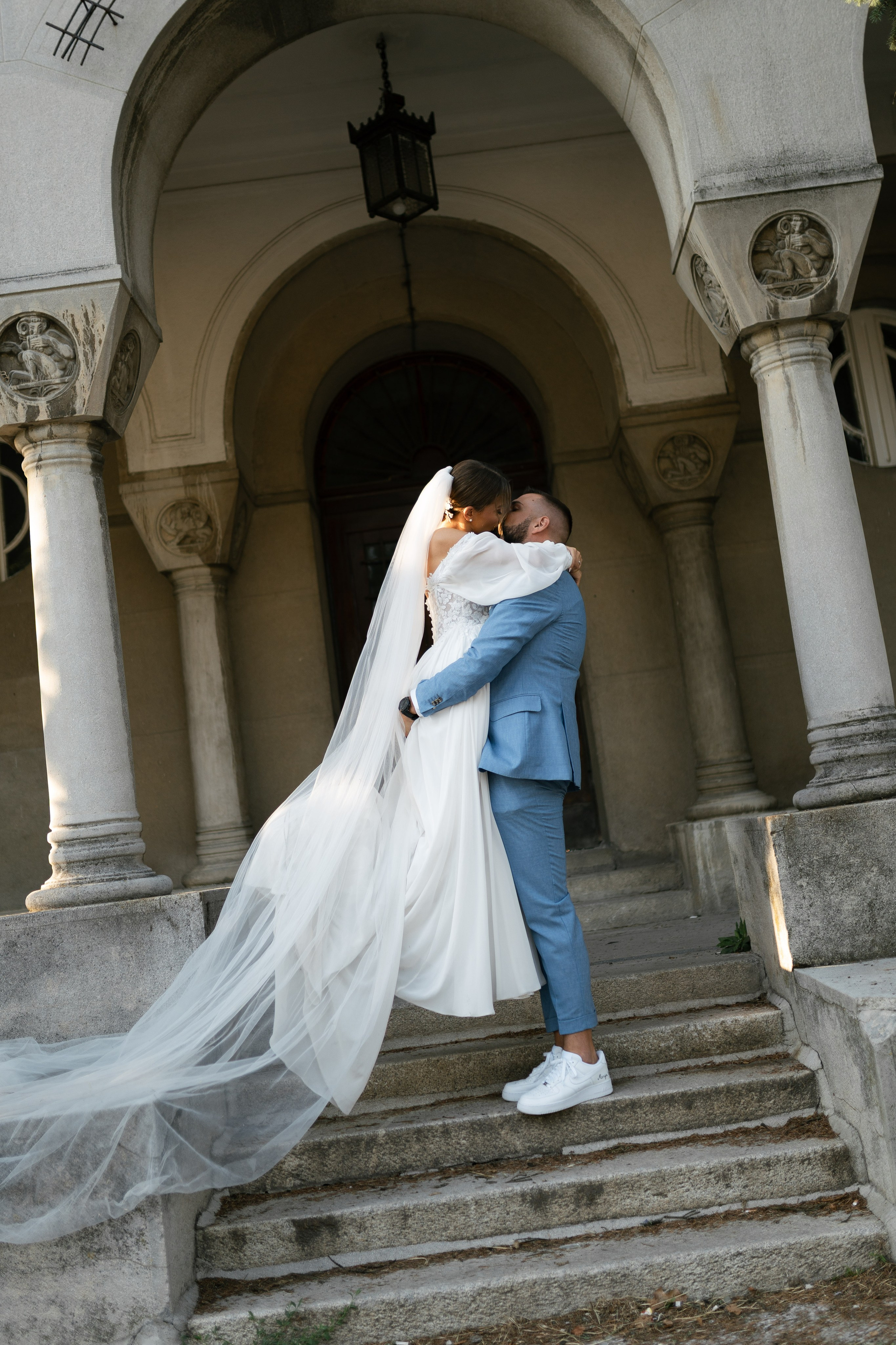 M&D|Between City Lights and Hidden Oasis. Black Sheep Produkcija| Wedding Photography and Wedding Films, based in Kragujevac, Europe / Fotograf i videograf, Kragujevac, Srbija