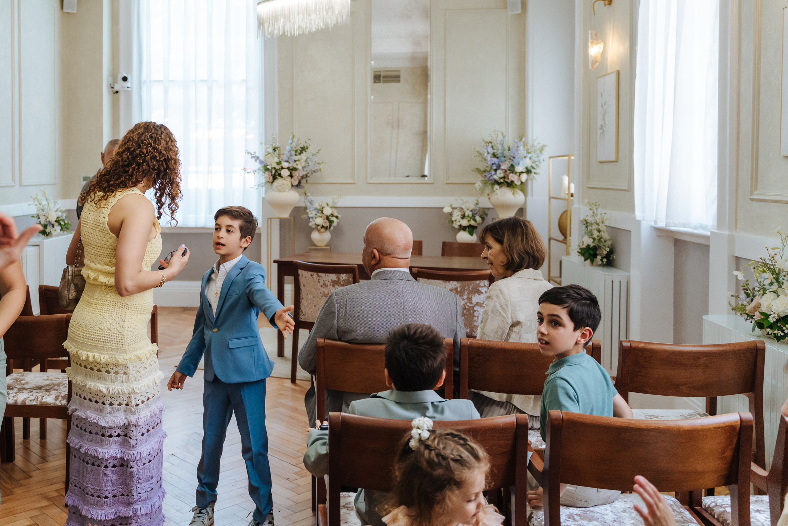 Civil ceremony at Chelsea Old Town Hall,  Wedding in Chelsea, Wedding in London,  wedding photographer in Chelsea, wedding photographer in London