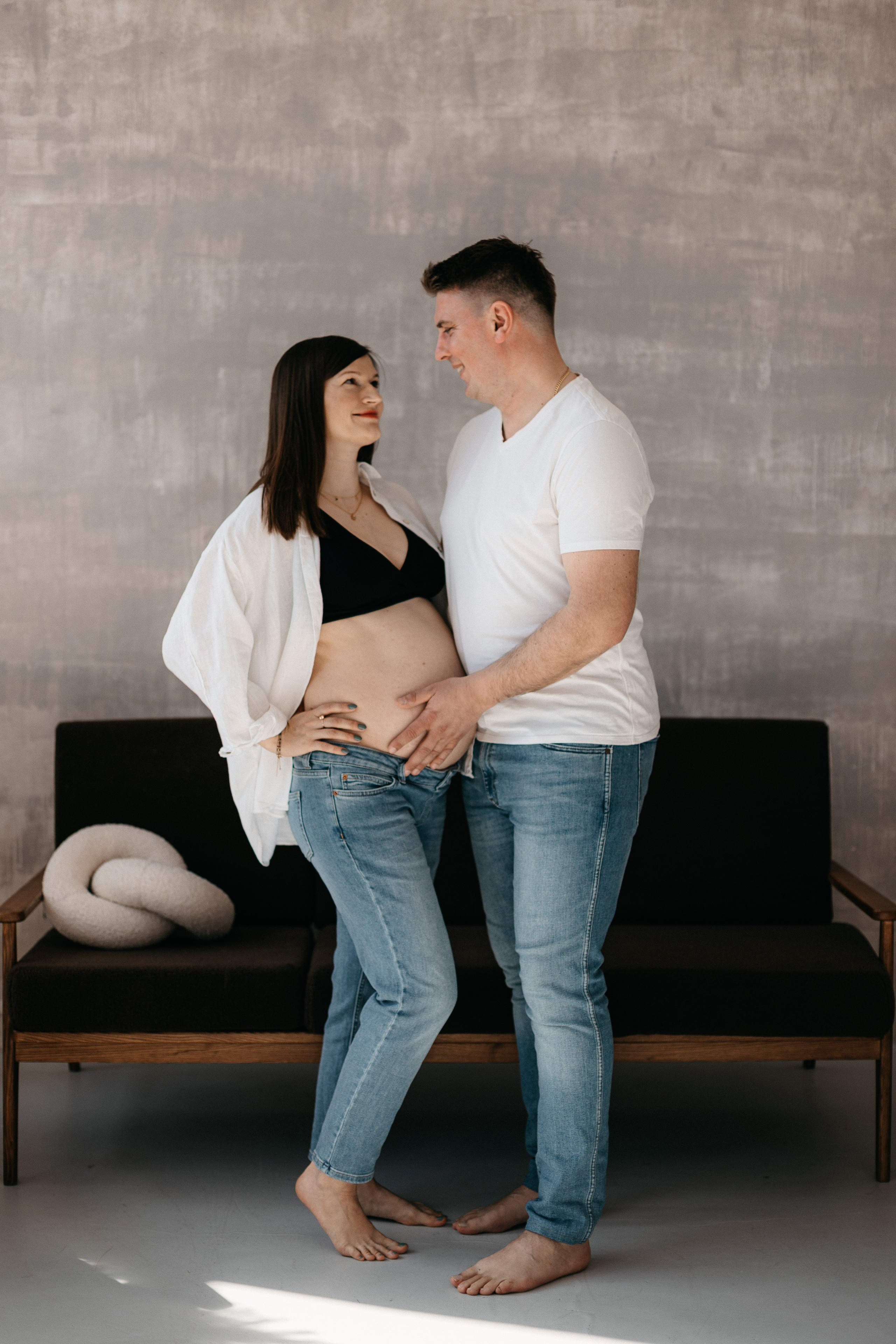 Pełna emocji fotografia sesja ciążowa lifestyle | Natalia Malinowska Fotografia | Augustów Warszawa. Natalia Malinowska Fotografia | Fotograf ślubny i rodzinny Augustów Warszawa