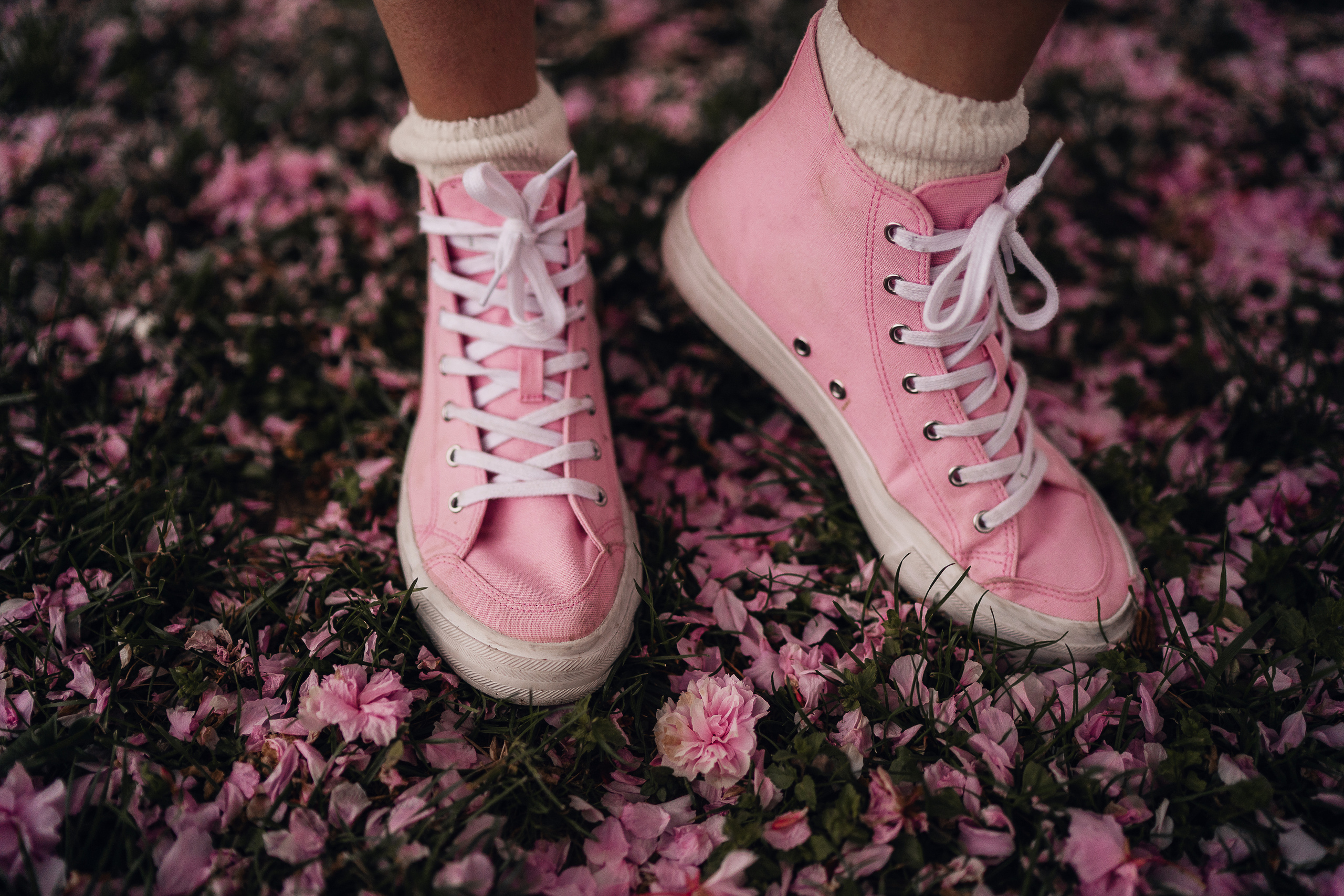 Ольга в цветущей сакуре. Семейный, детский и женский фотограф в Германии, Трире