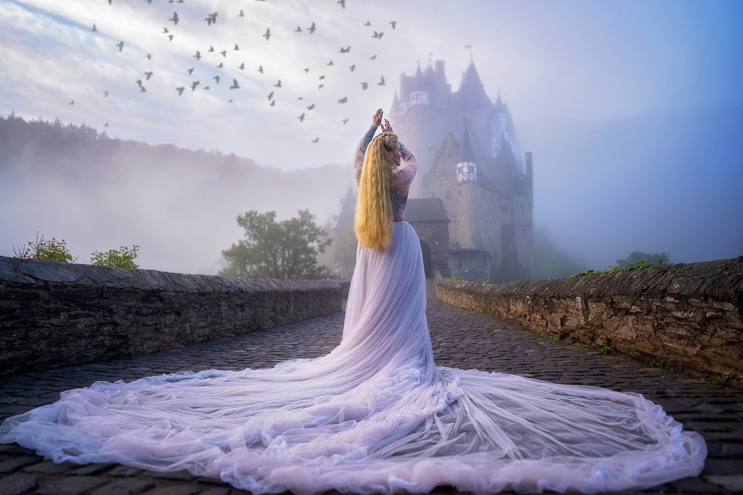 Fairytail shooting in the castle. Family, Lifestyle and Portrait photograher in Trier, Germany