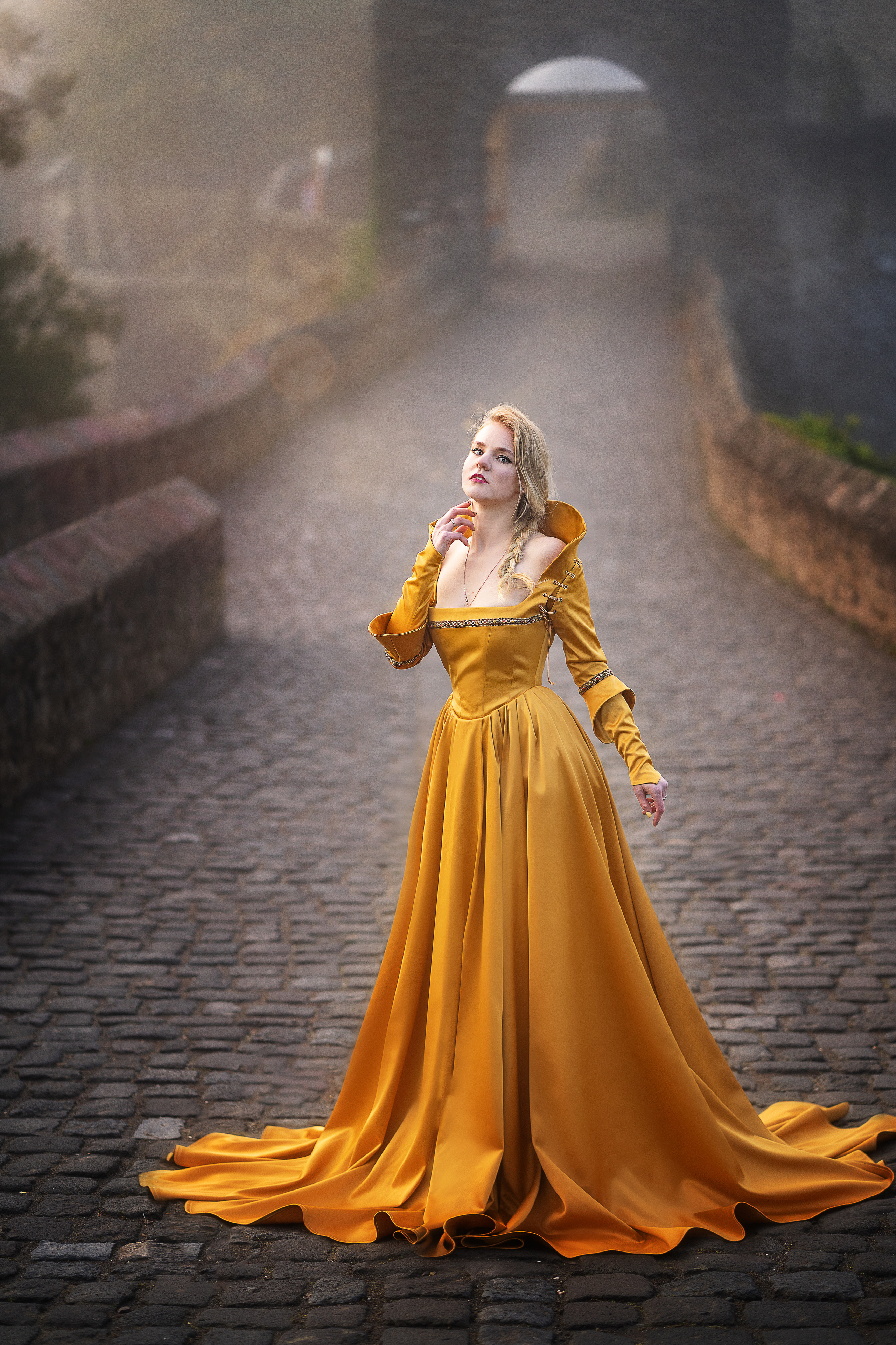 Fairytail shooting in the castle. Family, Lifestyle and Portrait photograher in Trier, Germany
