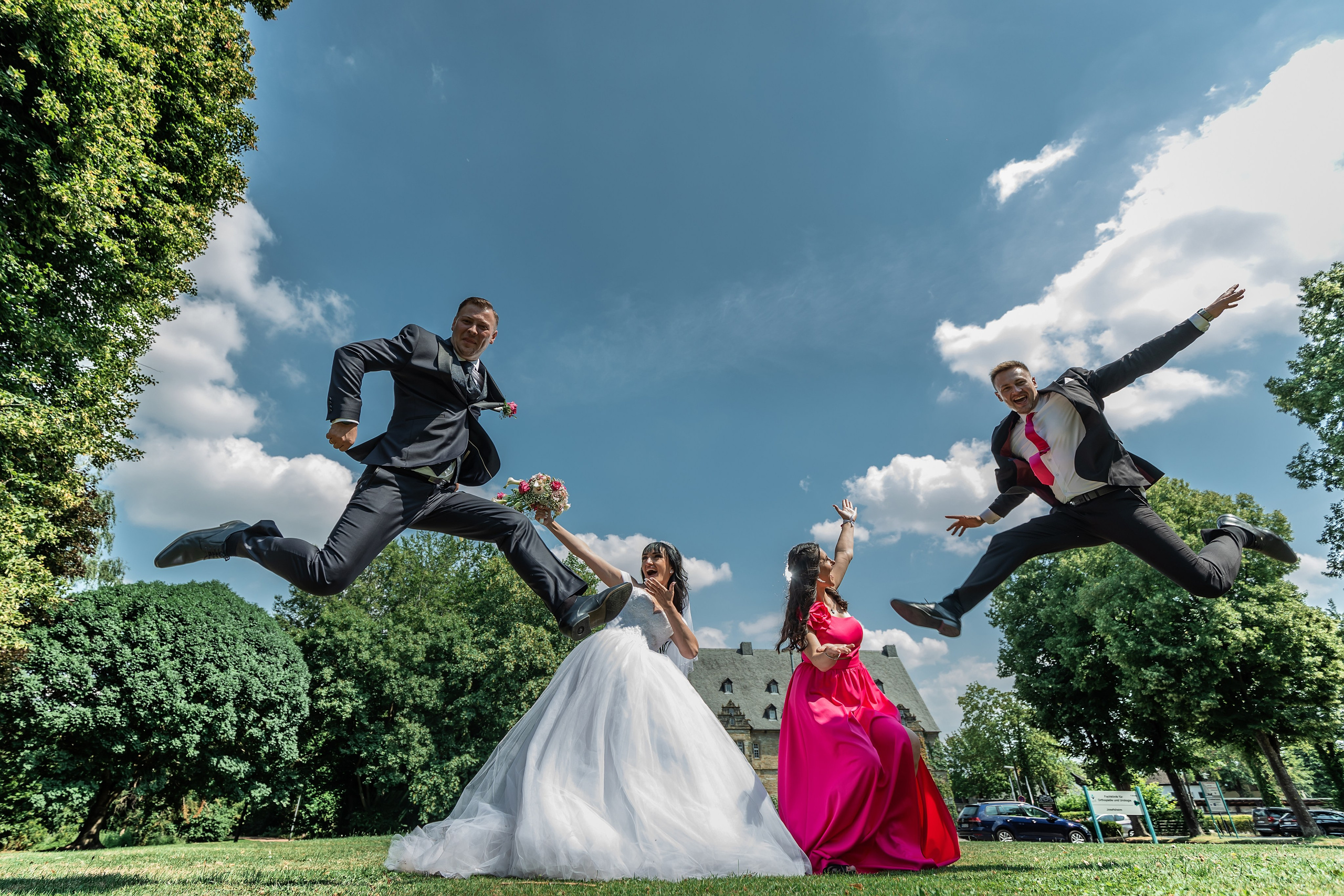 Hochzeitsfotograf Deutschland – Emotionale Fotos. Fotograf Sergej Nevelskij in Dortmund — Emotionale Hochzeitsfilme, Immobilienaufnahmen & individuelle Fotobücher