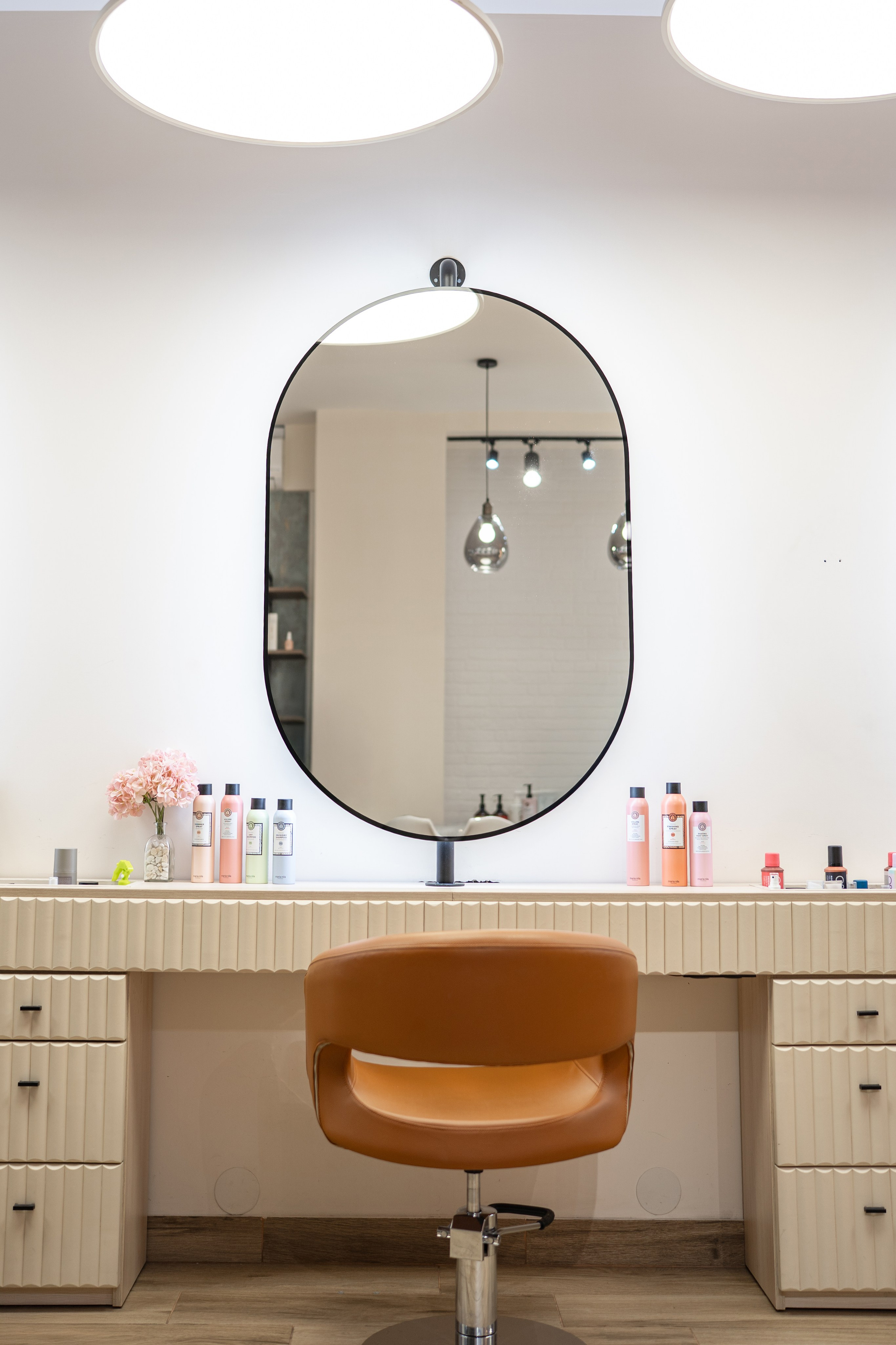 Content shooting for Salon BLOU. Photographer in Madrid, Spain. Alyona Belyaninova