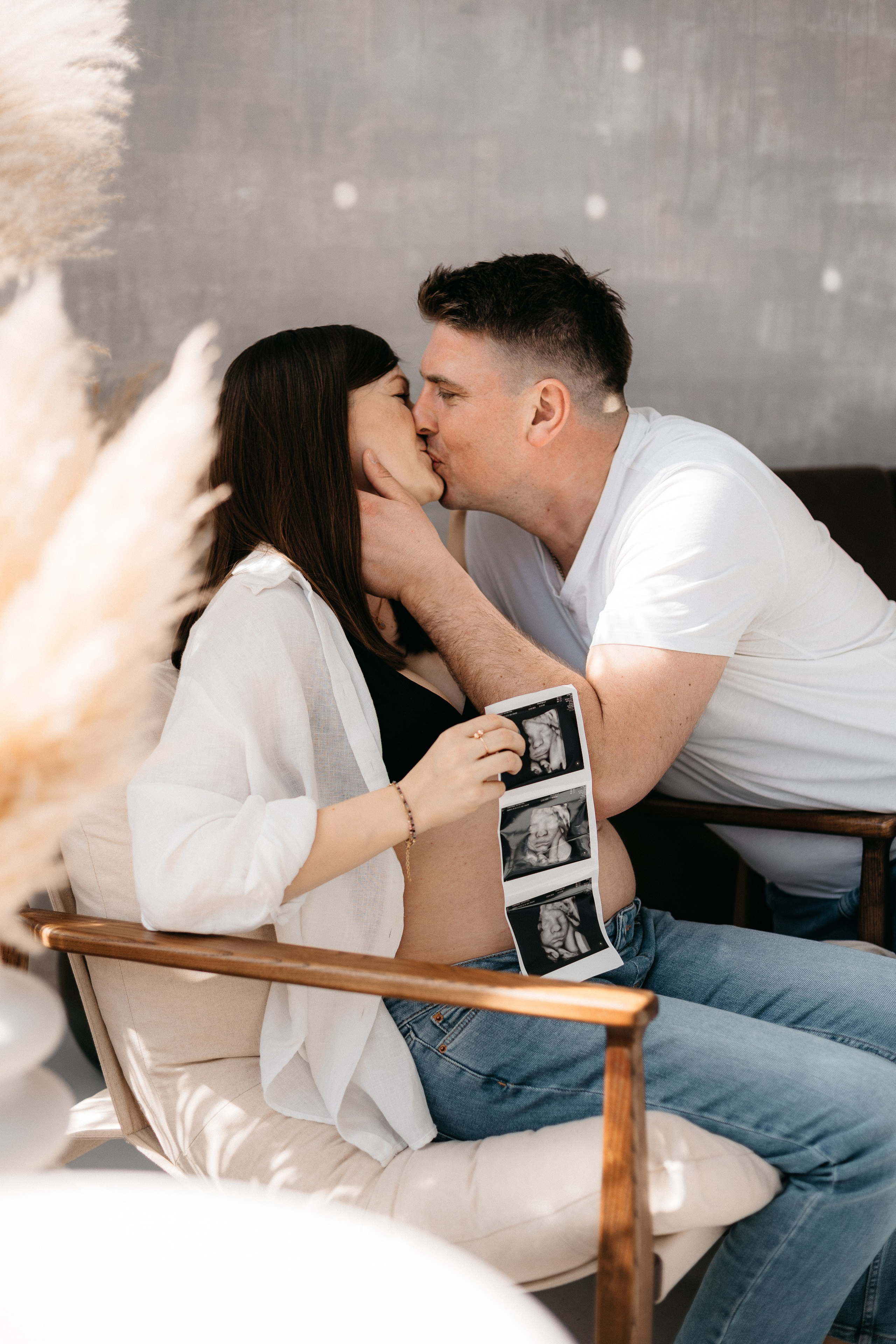 Pełna emocji fotografia sesja ciążowa lifestyle | Natalia Malinowska Fotografia | Augustów Warszawa. Natalia Malinowska Fotografia | Fotograf ślubny i rodzinny Augustów Warszawa