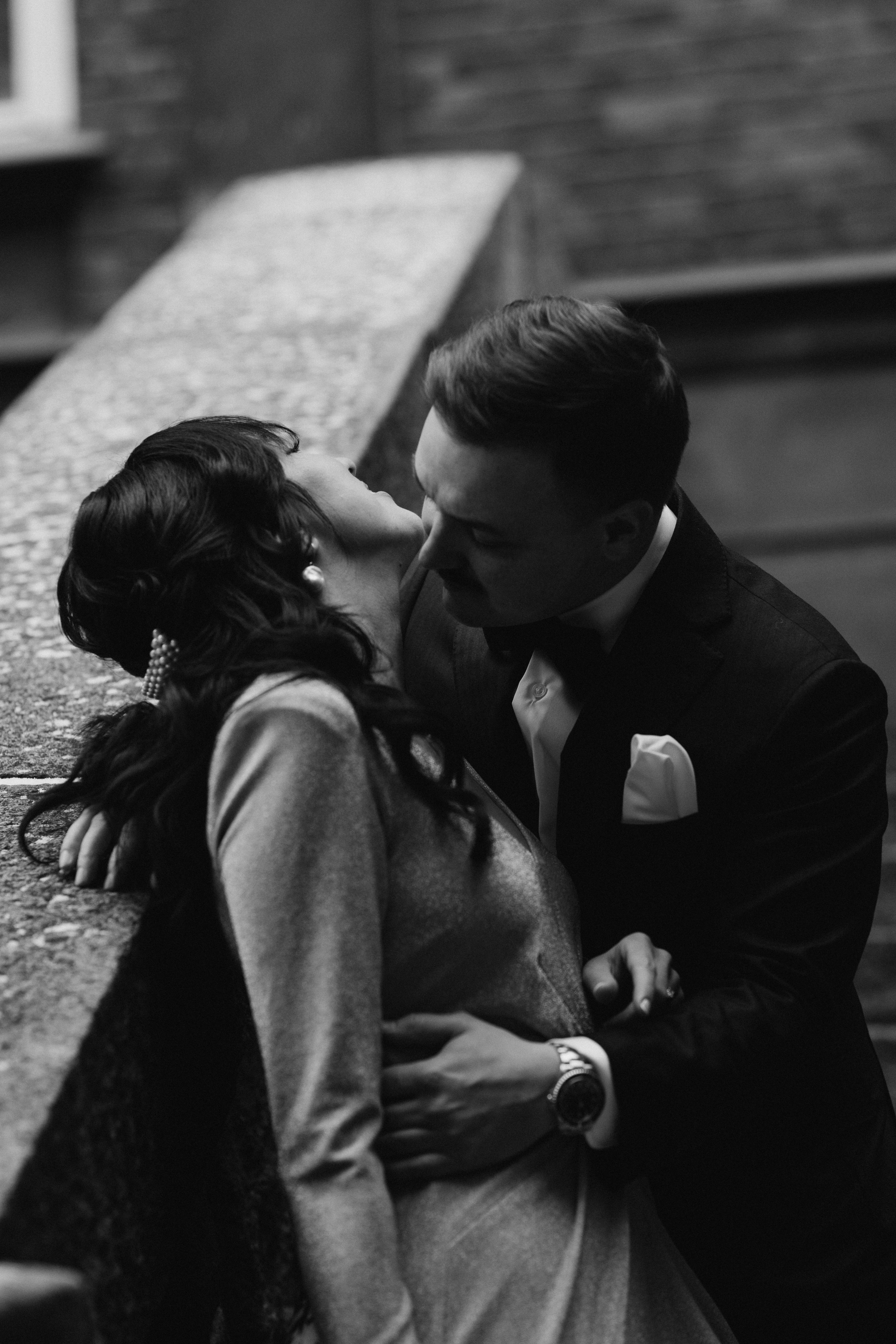 Wedding, city wedding, couple, lovestory, potrait. Wedding and portrait photographer in Helsinki Vickan O