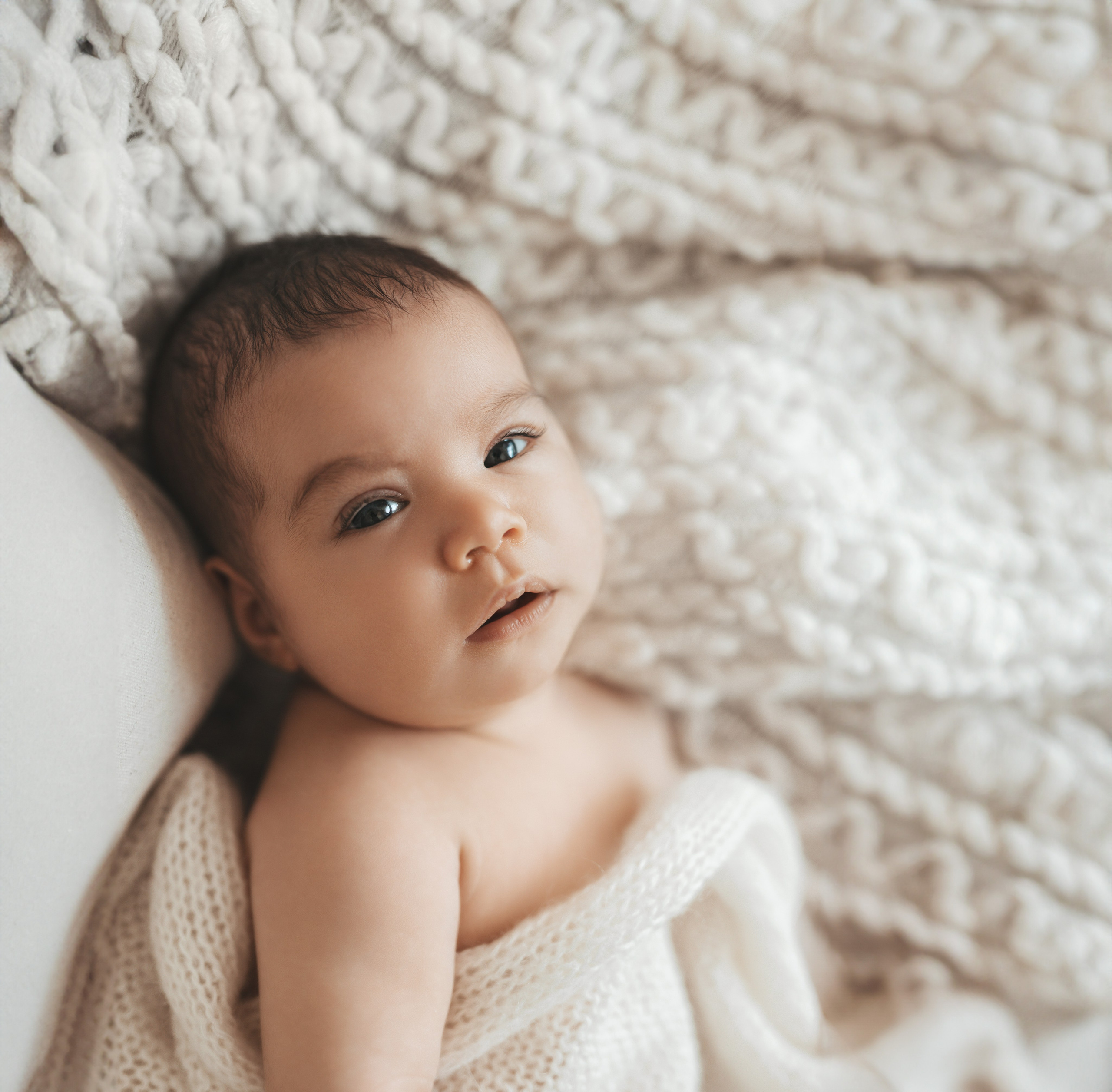 Newborn, kids, family photographer based near Zurich, Switzerland