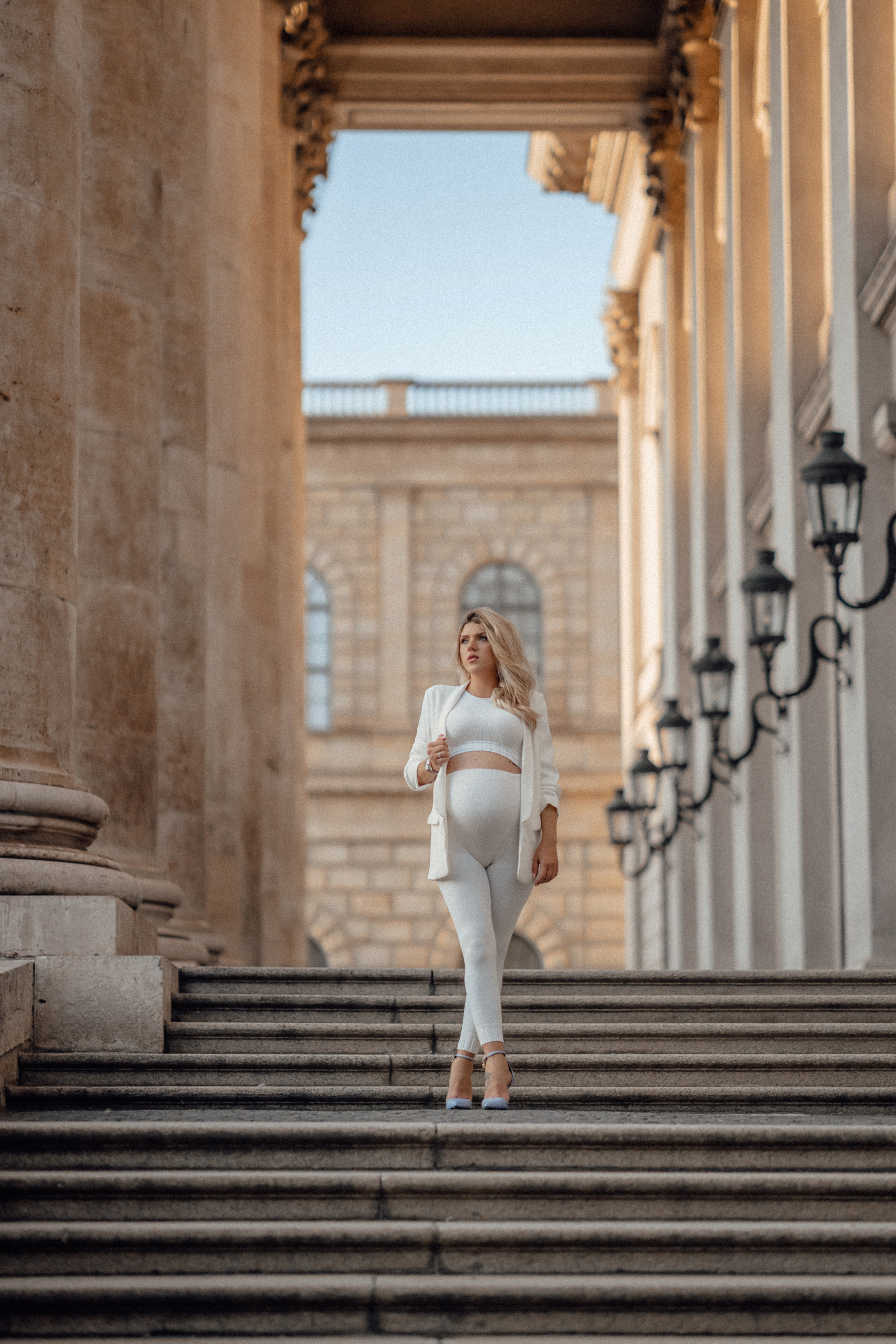 Pregnancy street style. Family photograph in Munich Anastasia Vorobtsova