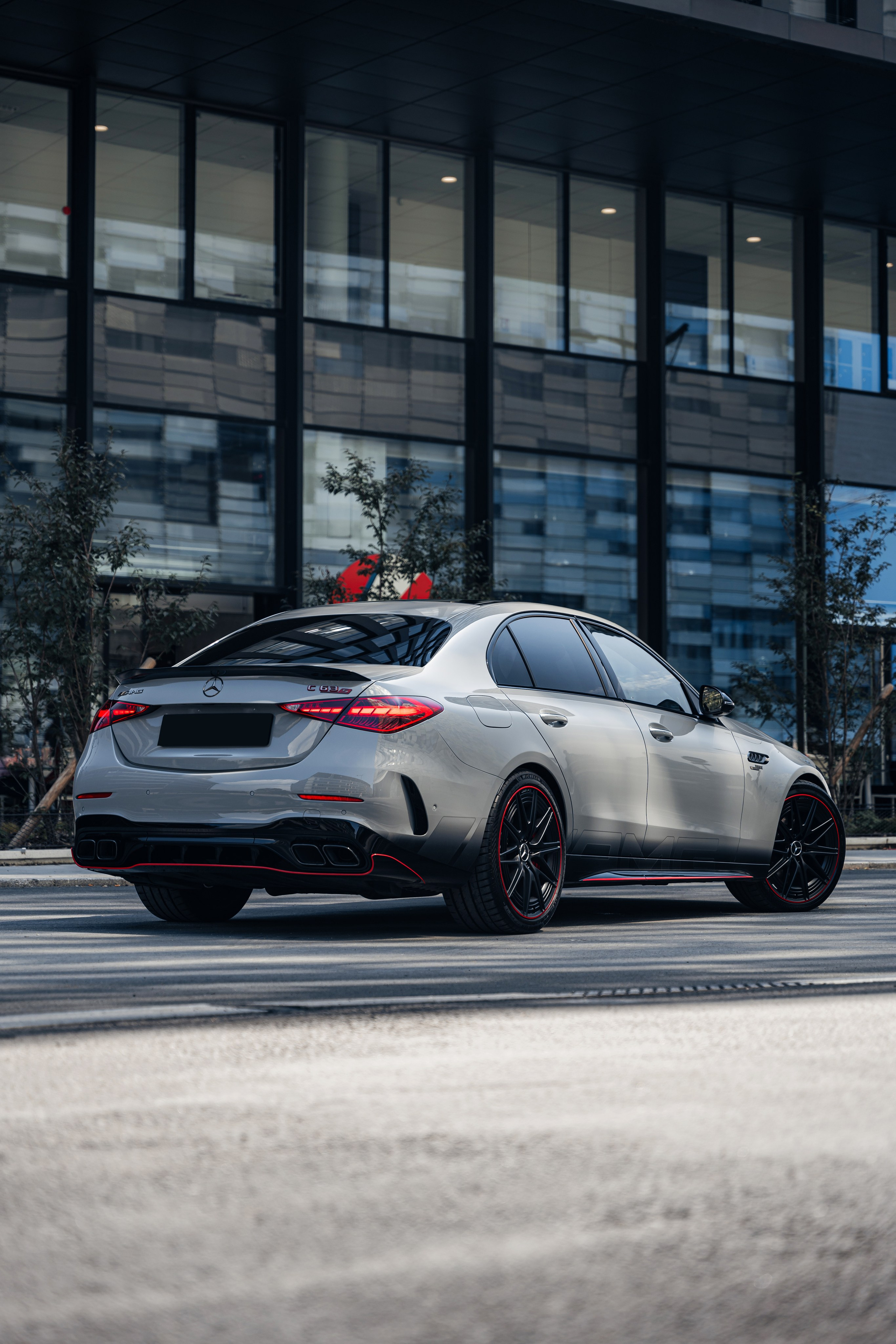 Mercedes-Benz C63S W207. Photographer in Paris — Vitalii Motruk