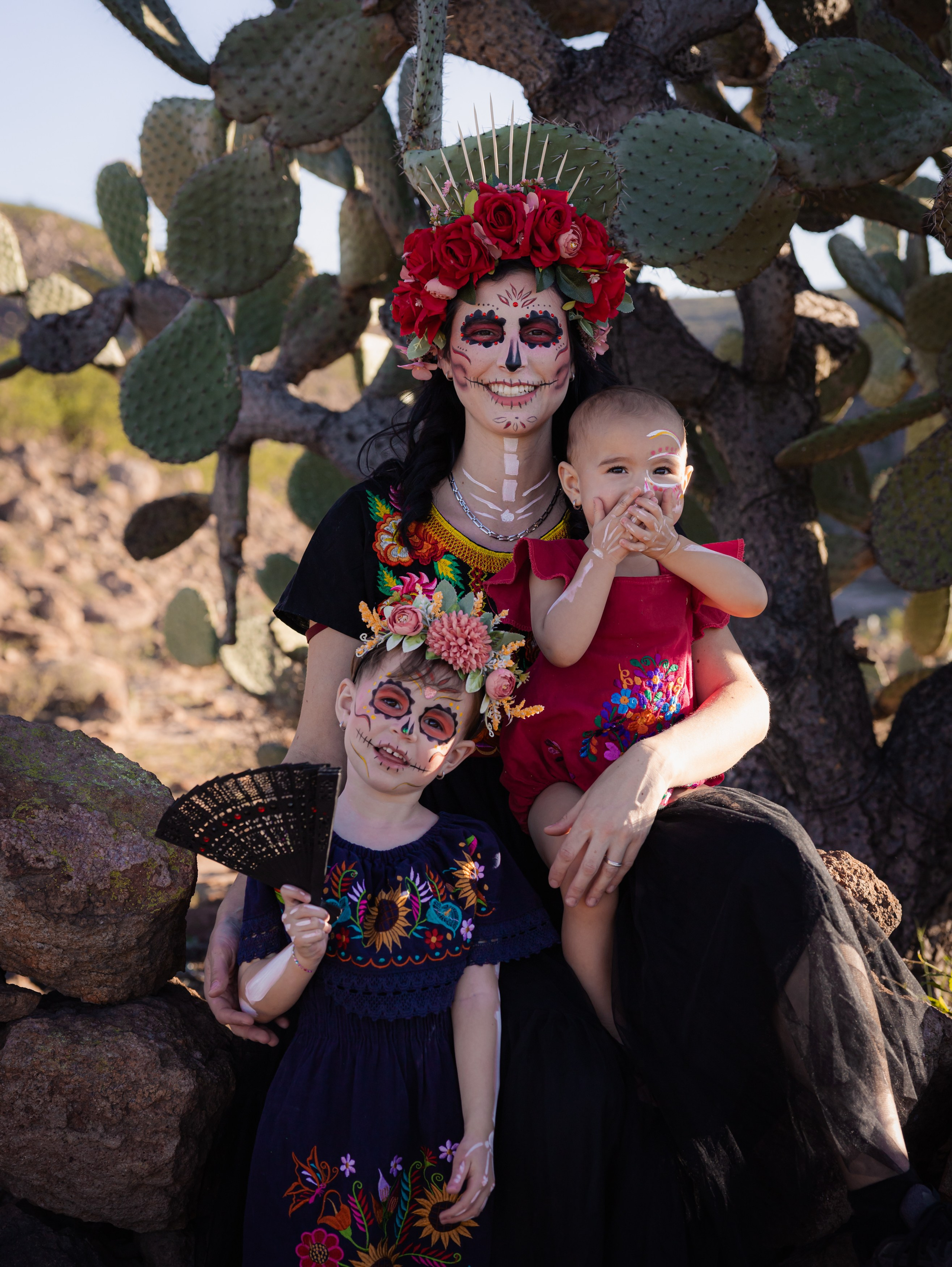Day of the Dead | Family Photoshoot. Lifestyle a rodinná fotografka v Pisku Oxana Telupilova