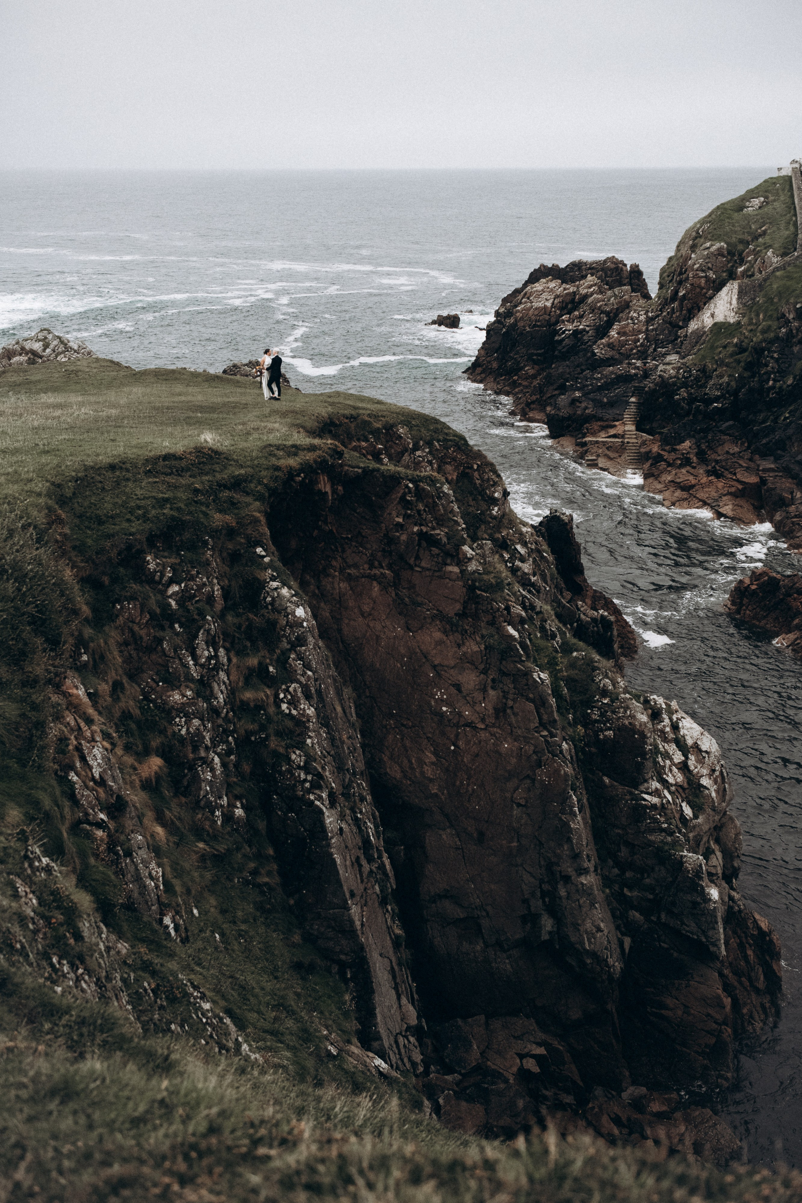 wedding on the cliffs
