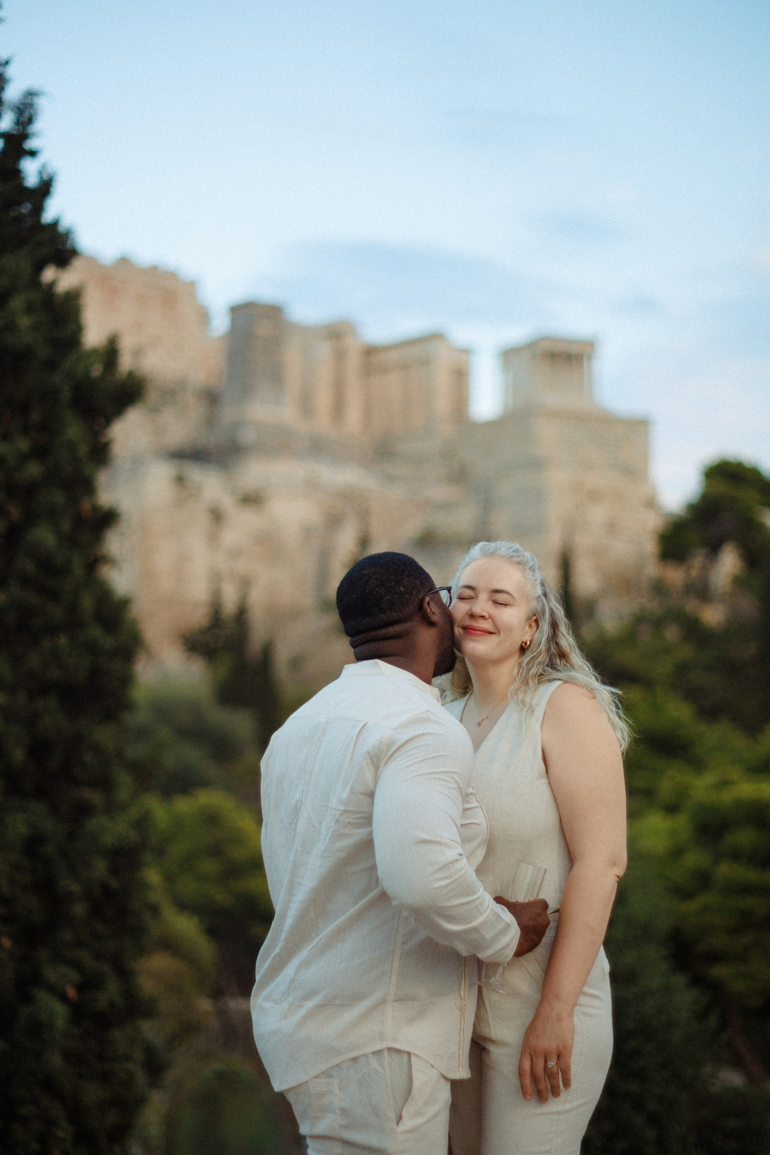 Kim’s proposal to Elizabeth in Athens. Photographer in Greece Kristina