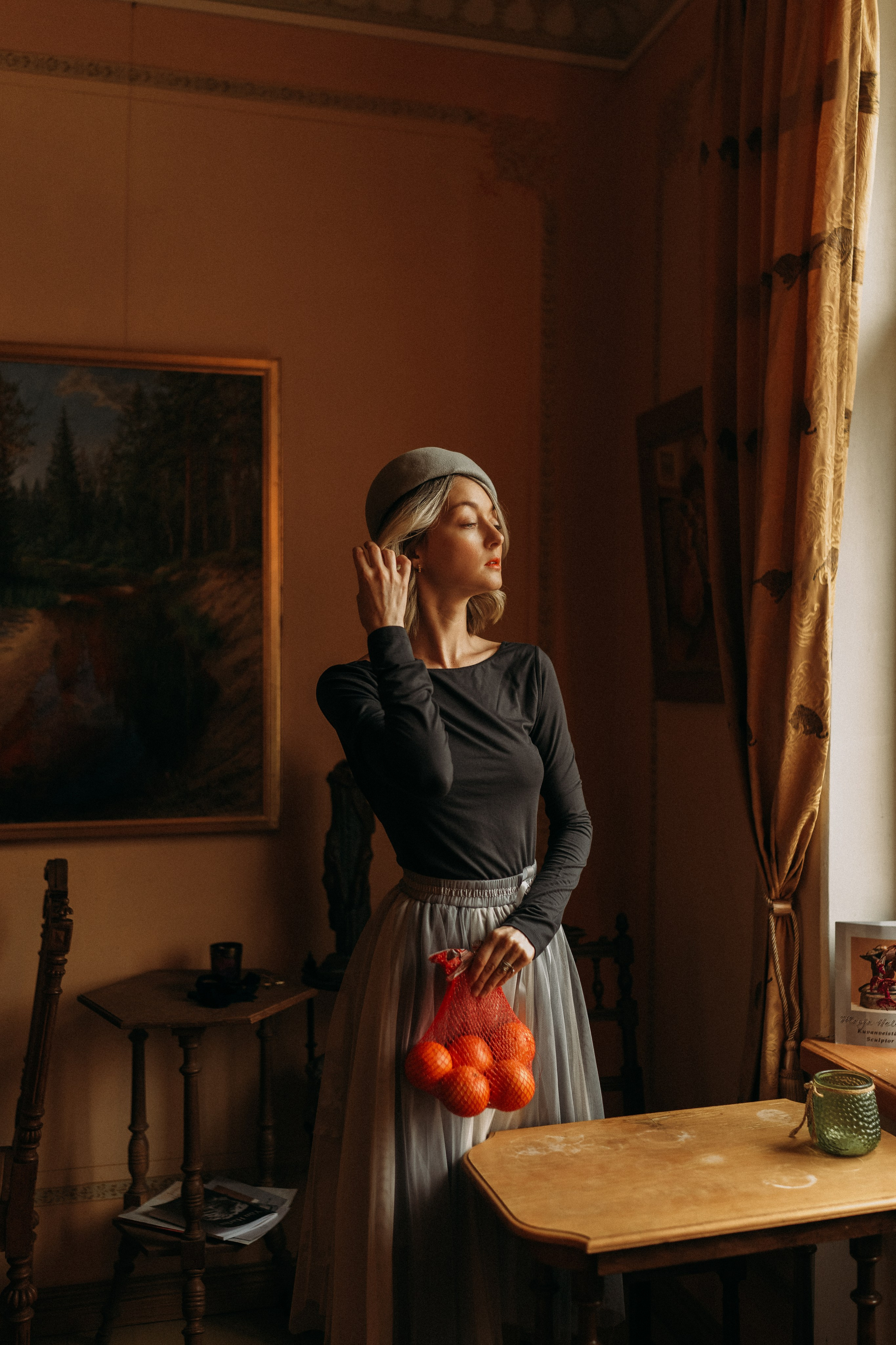 Woman phoshoot. Wedding and portrait photographer in Helsinki Vickan O