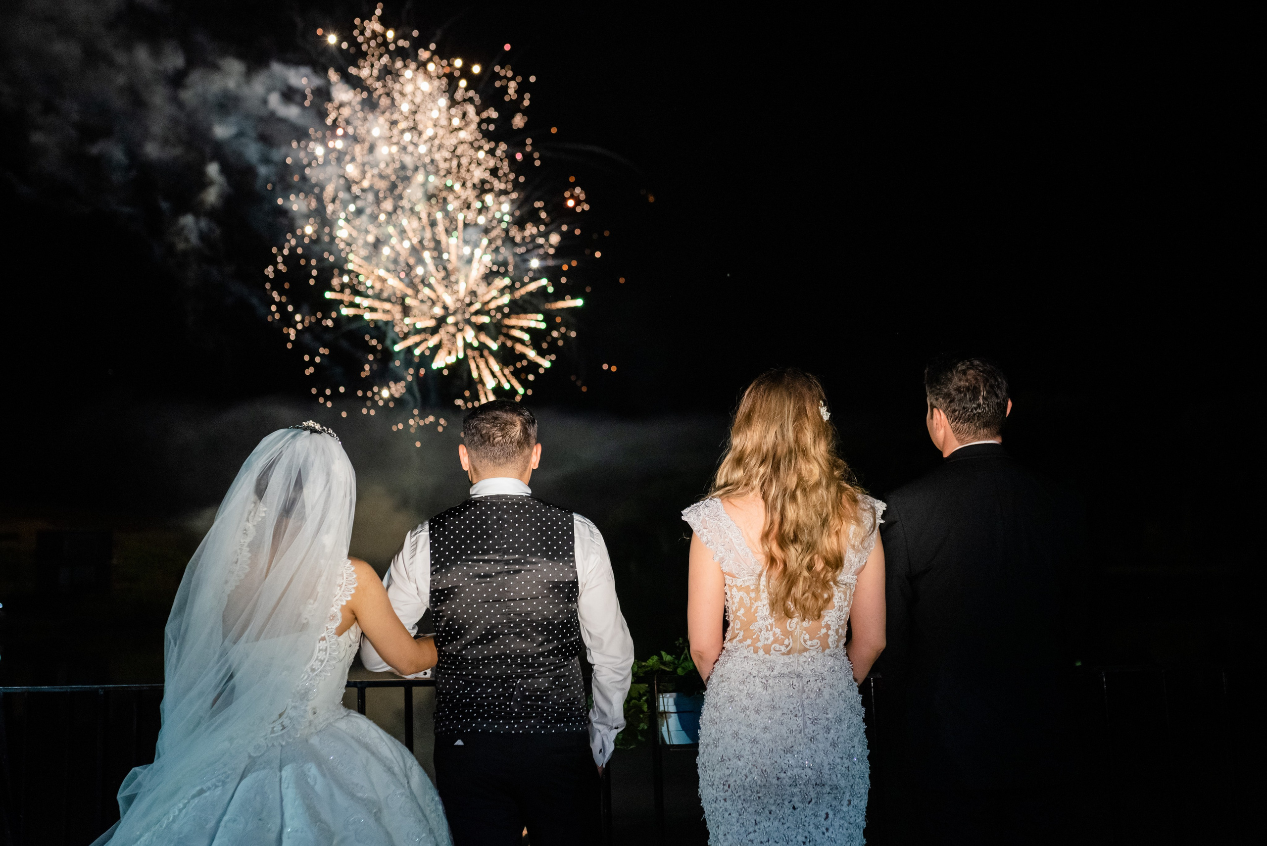 Roxana & Iulian. Acasă