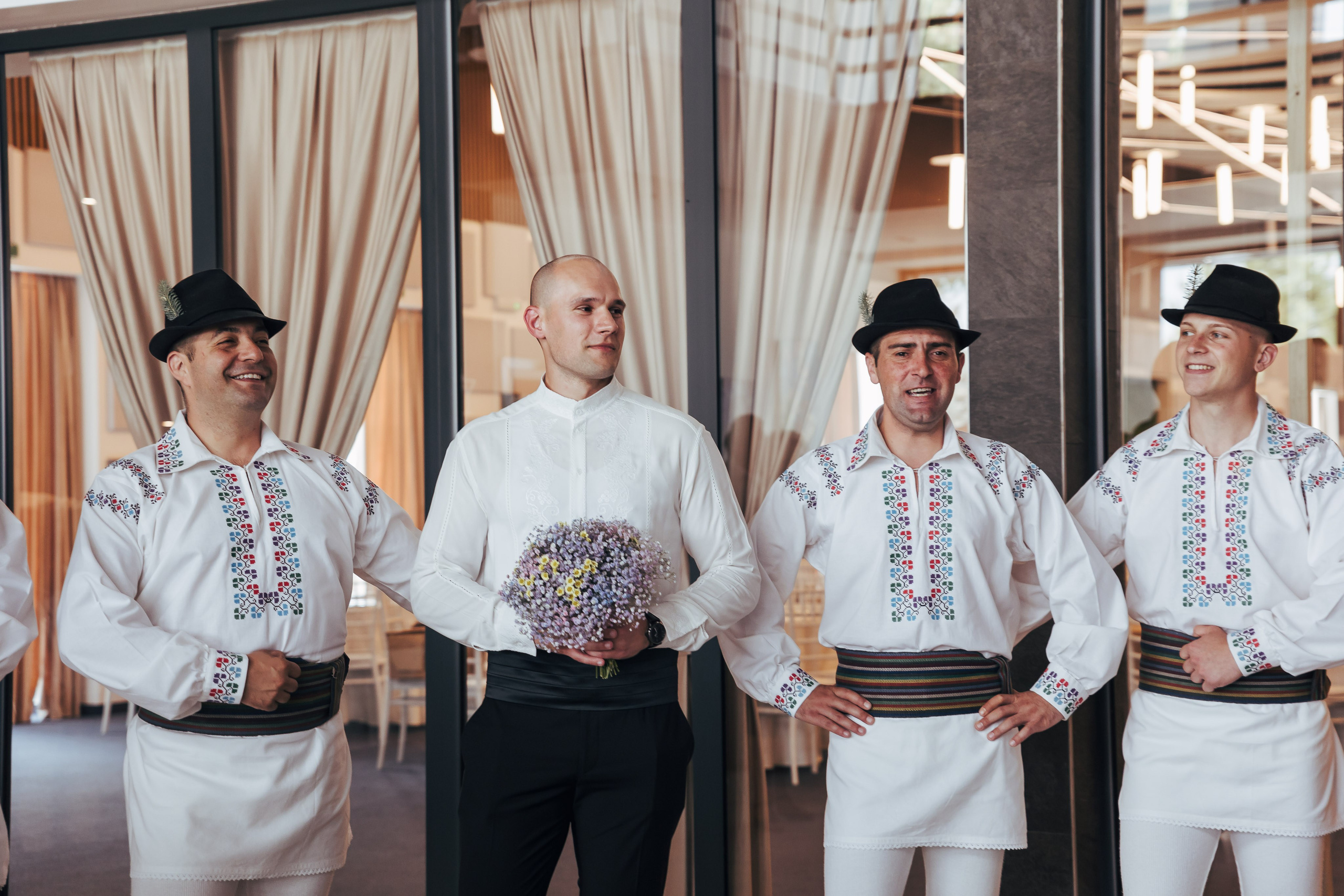 Roxana & Teodor. Fotograf de Nunta Focsani