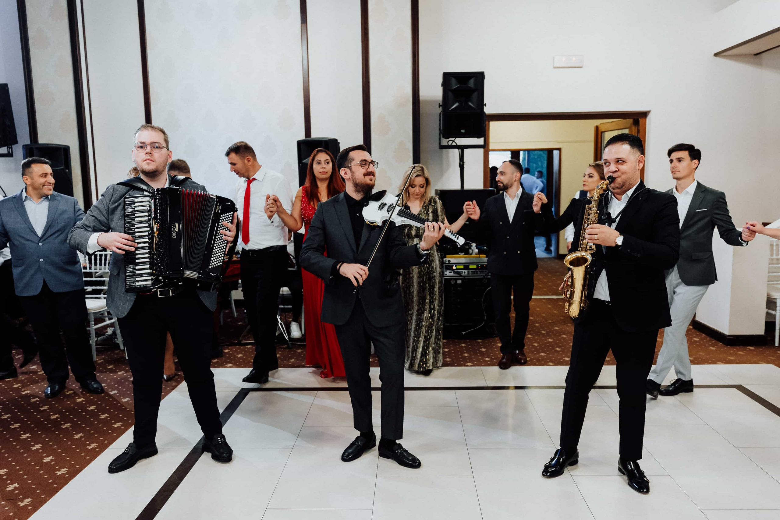 Stefanel & Elena. MovieFrames.ro