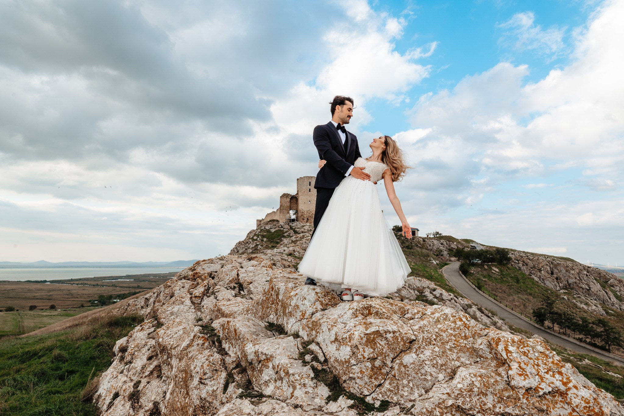 Alexandra & Robert. Www.besttalesstudio.com