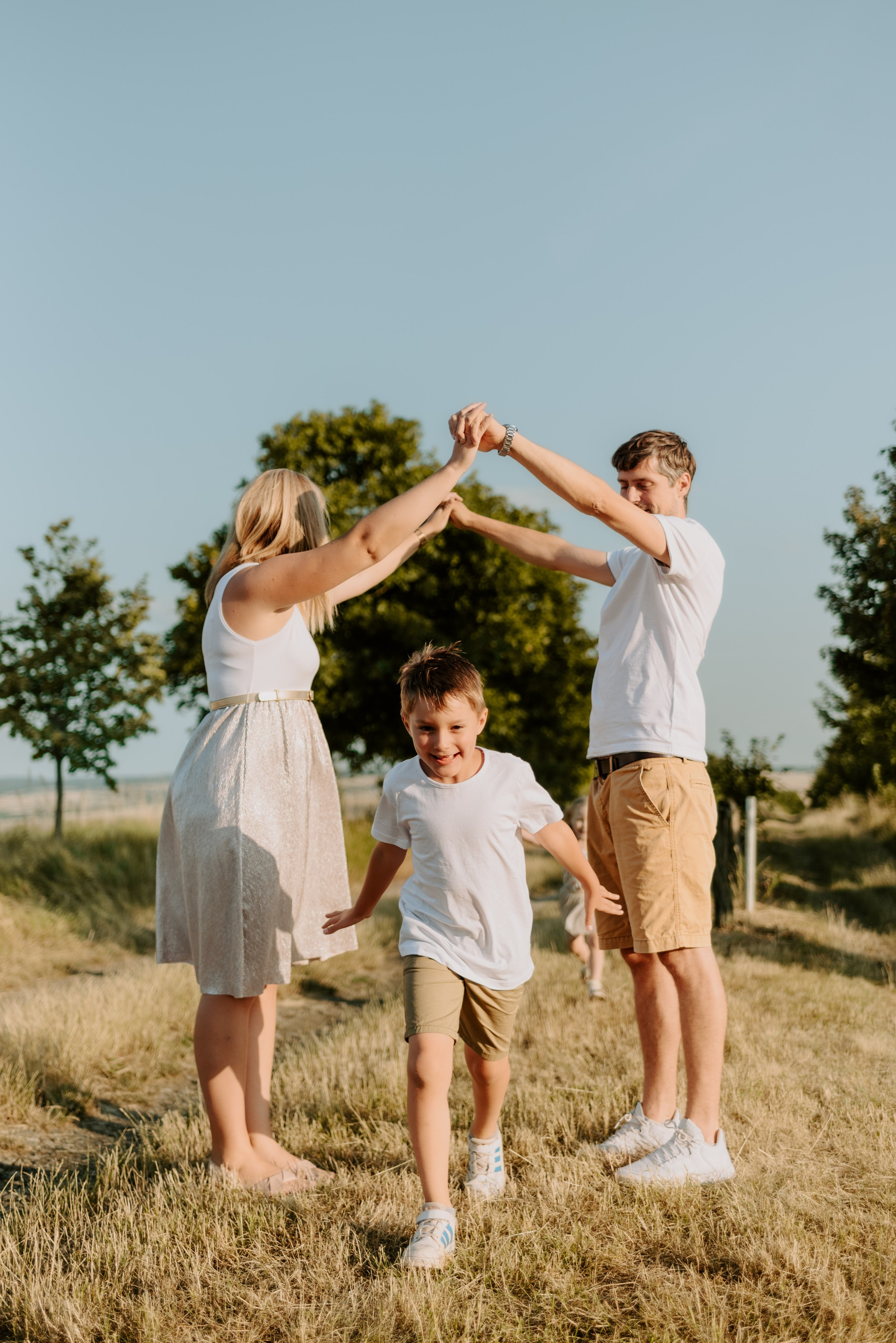 Lucka and family. Lifestyle, wedding and family photographer