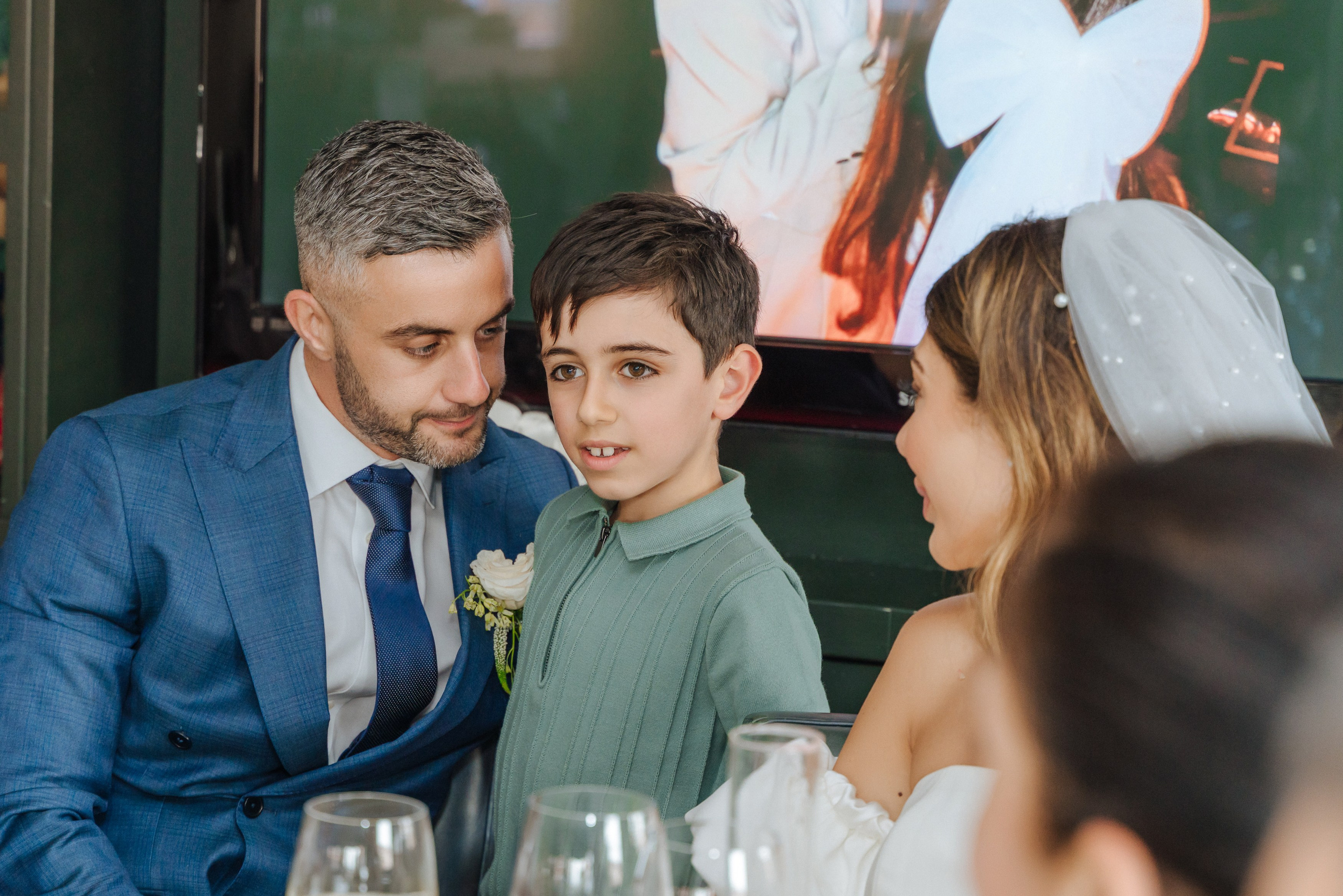 Civil ceremony at Chelsea Old Town Hall,  Wedding in Chelsea, Wedding in London,  wedding photographer in Chelsea, wedding photographer in London