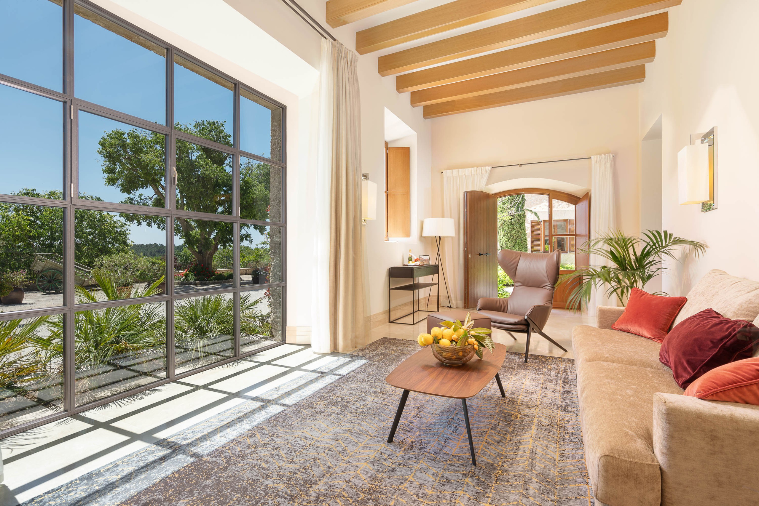 Fotografía comercial de habitaciones en Hotel Son Claret. Mallorca Wedding, Corporate & Social Photographer