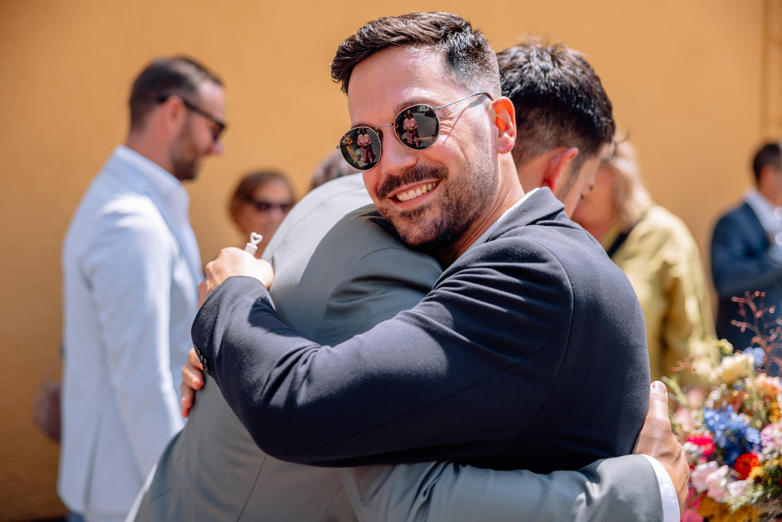 Sommerliche Hochzeitsfotos im Standesamt Mandlstraße & Schwabing. Hochzeitsfotograf München Taufe Familienfotograf Tanja Mauke