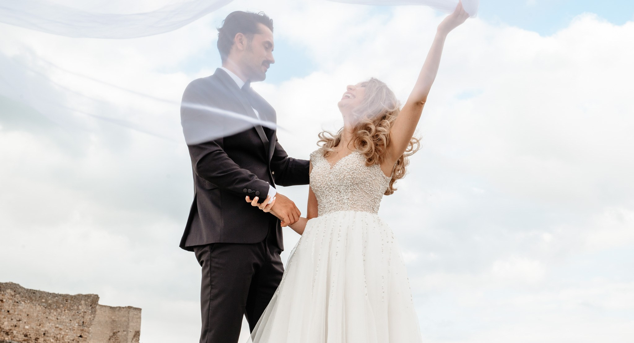 Alexandra & Robert. Www.besttalesstudio.com