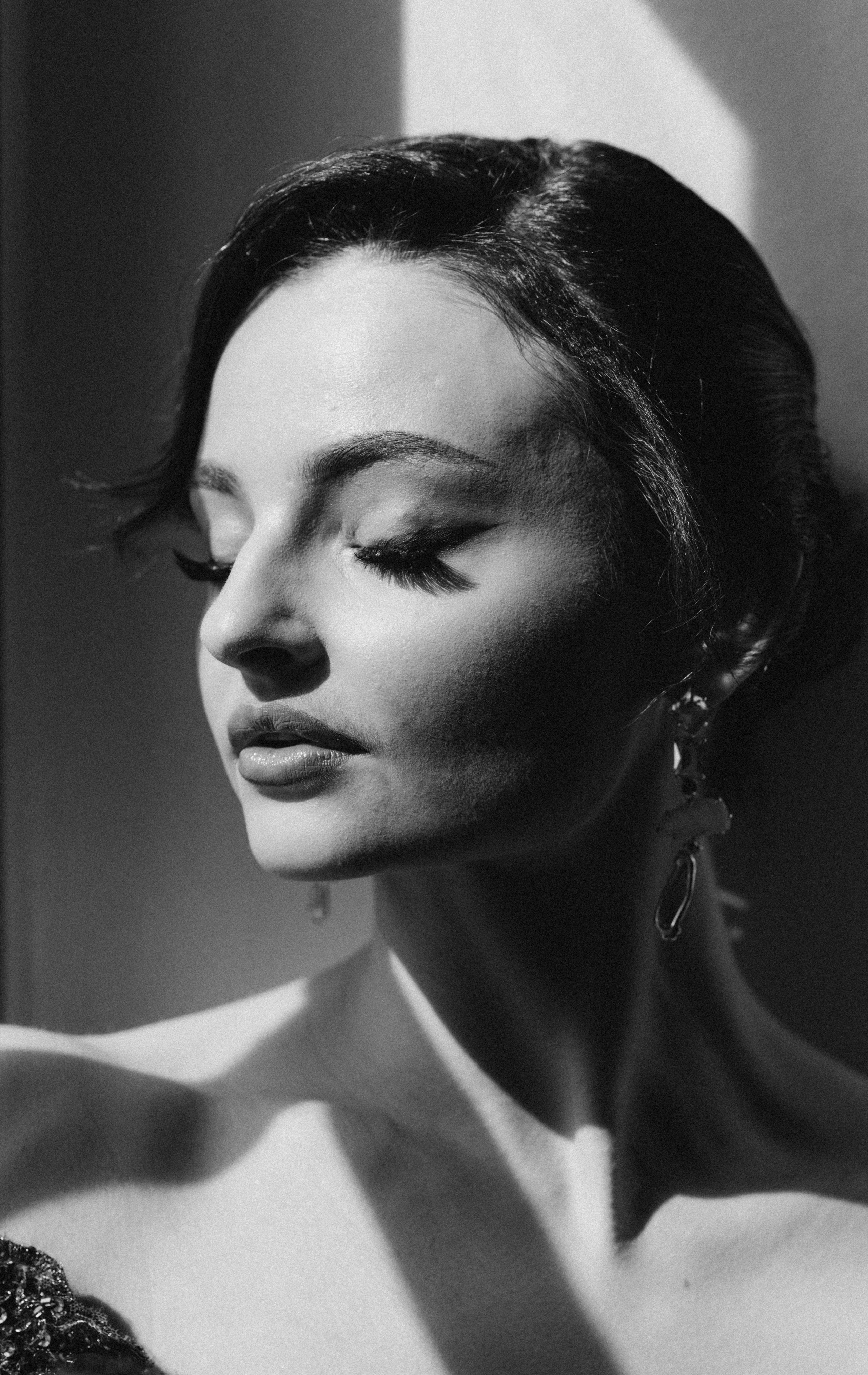 Riikka Couture, Riikka Ikäheimo, Violetta Keller, Portrait, Dancer. Wedding and portrait photographer in Helsinki Vickan O