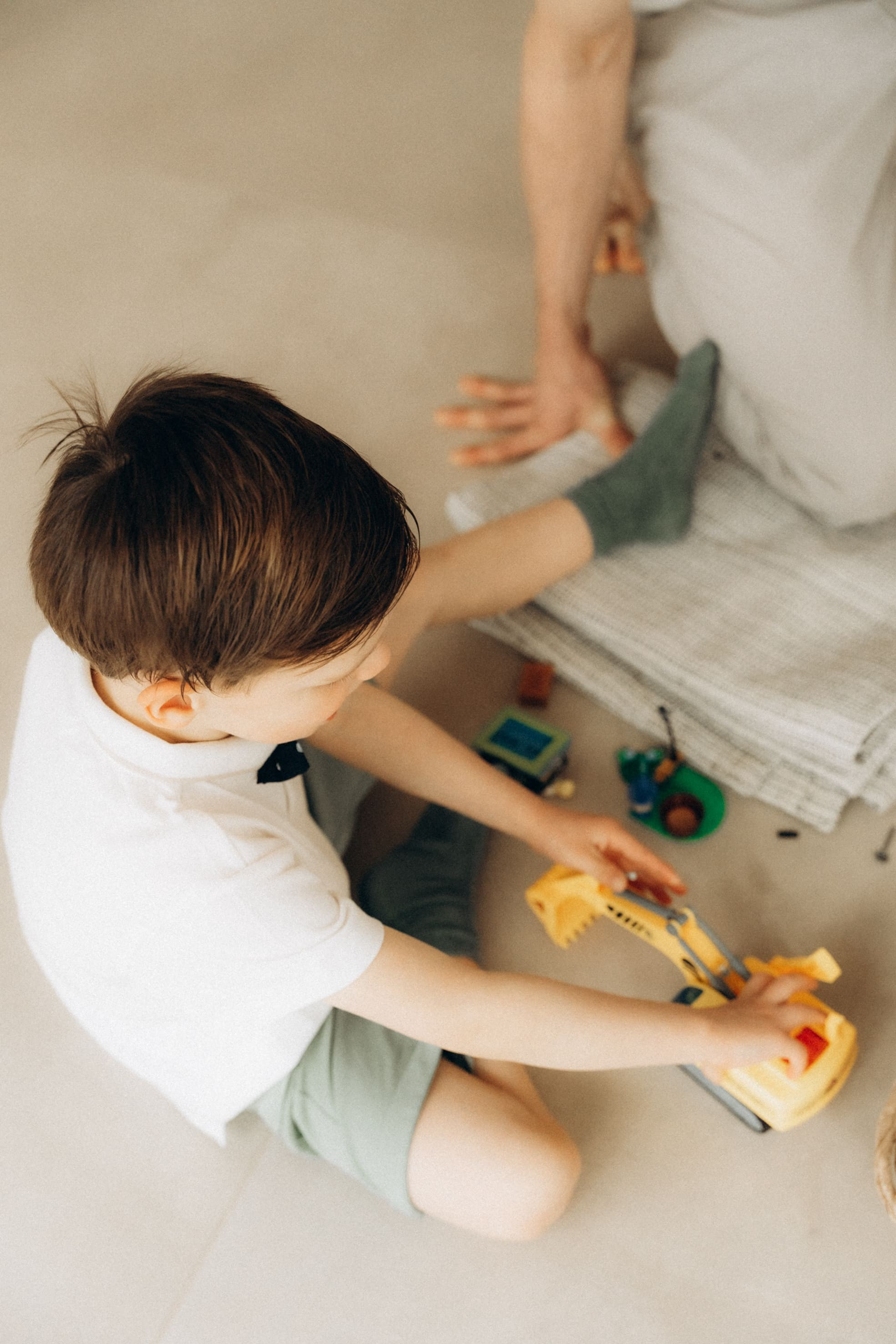 Warme familie fotoshoot. Little Birdie – Jouw familie- en huwelijksfotograaf in België en daarbuiten