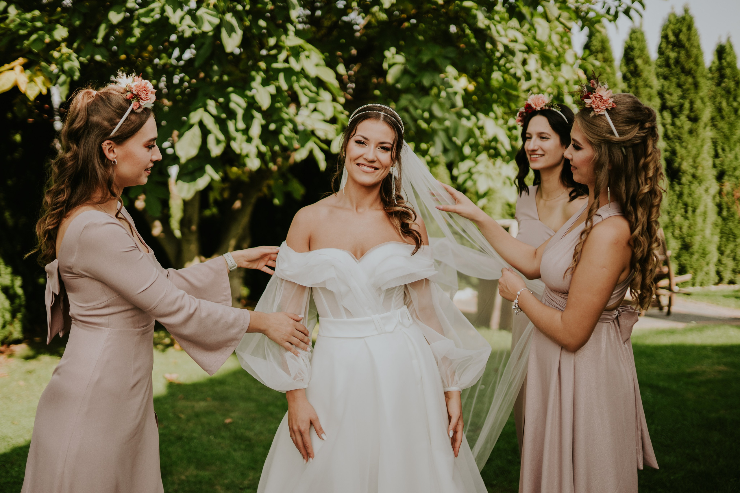 Sala Koralowa w Jaworzu: Opowieść o ślubie Nikoli i Kacpra. Karkowskafoto - fotografia miłości