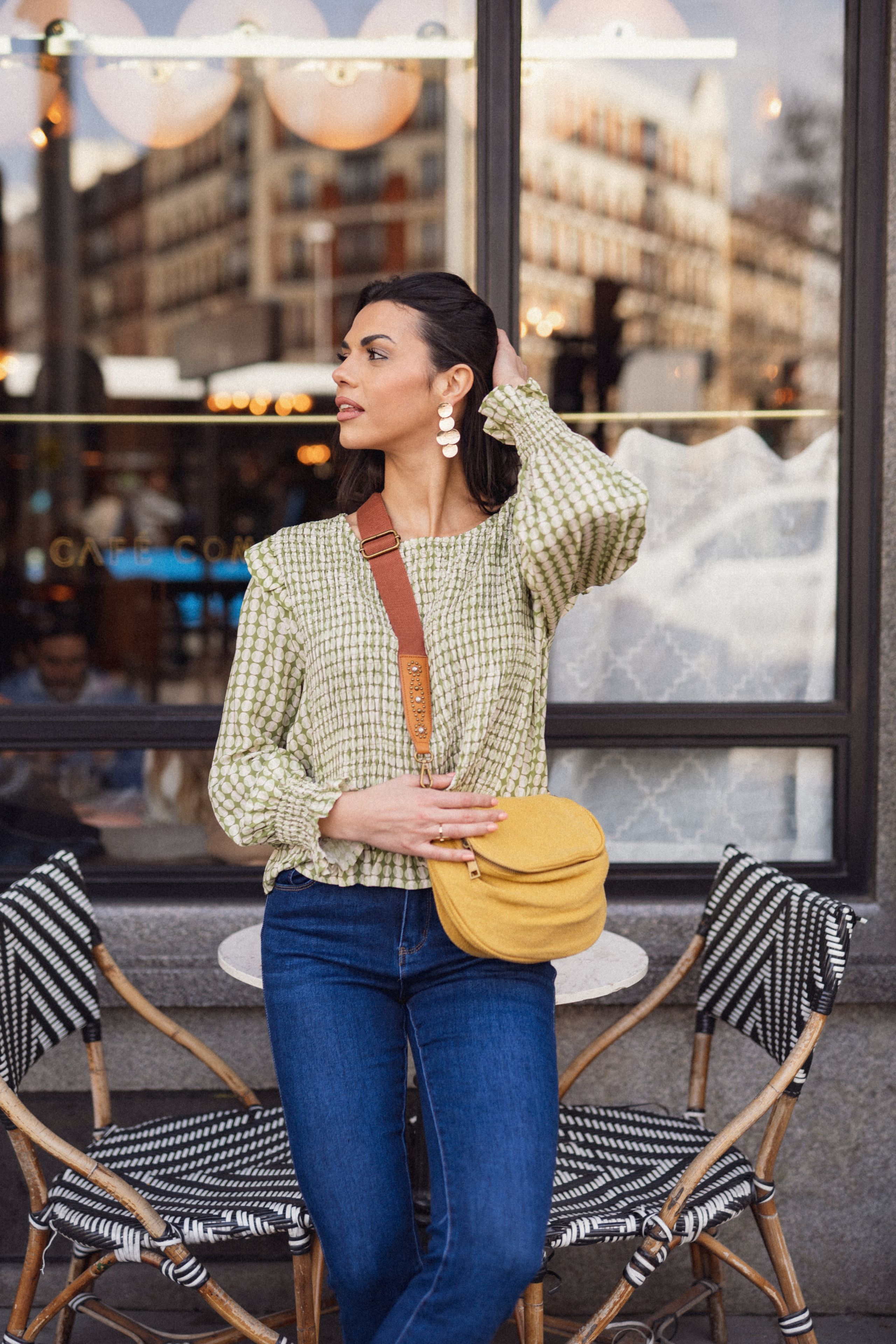 Fotografía lifestyle Madrid. sesión de fotos en estudio Madrid. sesión fotográfica individual Madrid. Fotógrafo en Madrid, España. Alyona Belyaninova