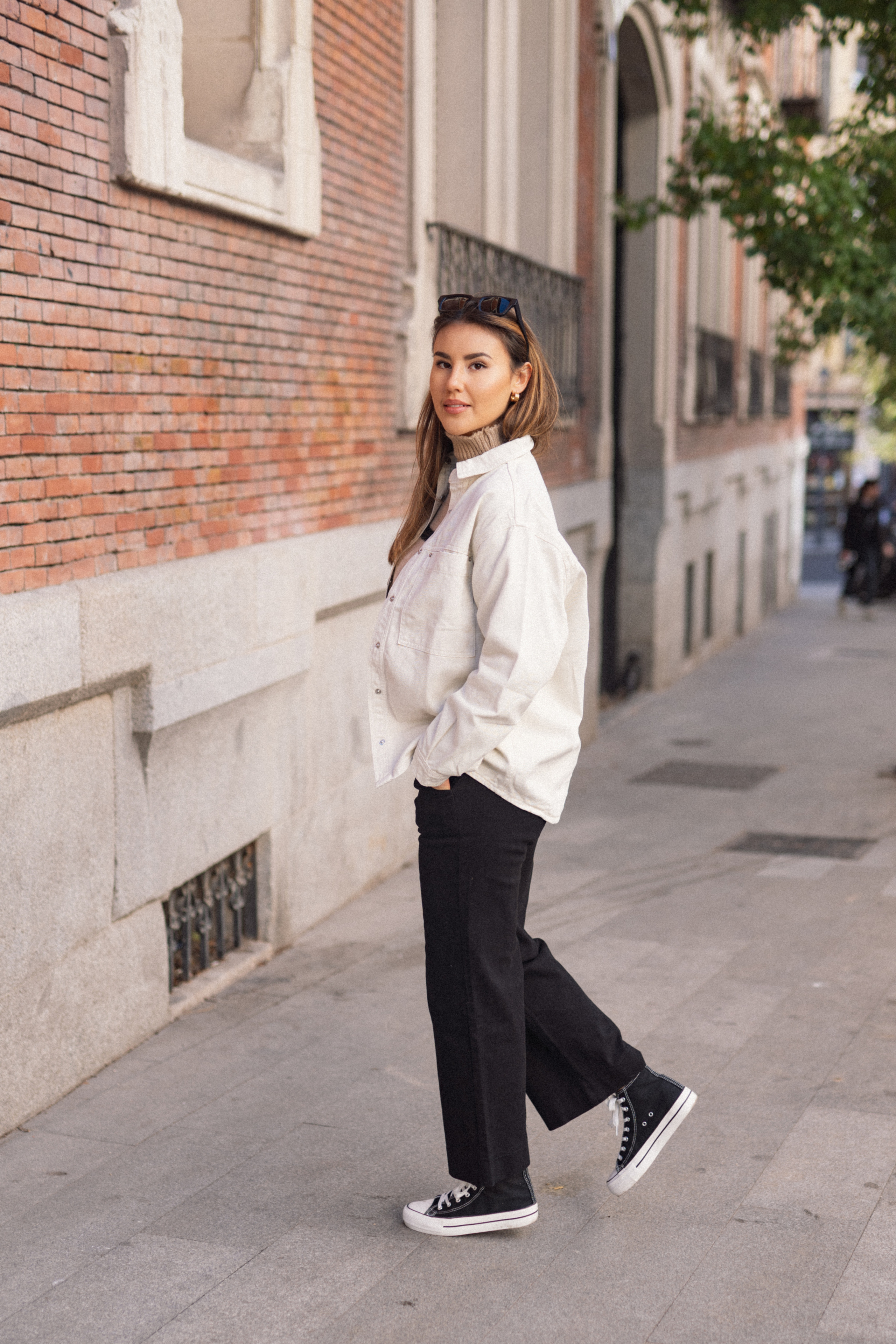 Fotografía de lookbook para marcas de ropa en Madrid – Estilo, creatividad y calidad. Fotógrafo en Madrid, España. Alyona Belyaninova