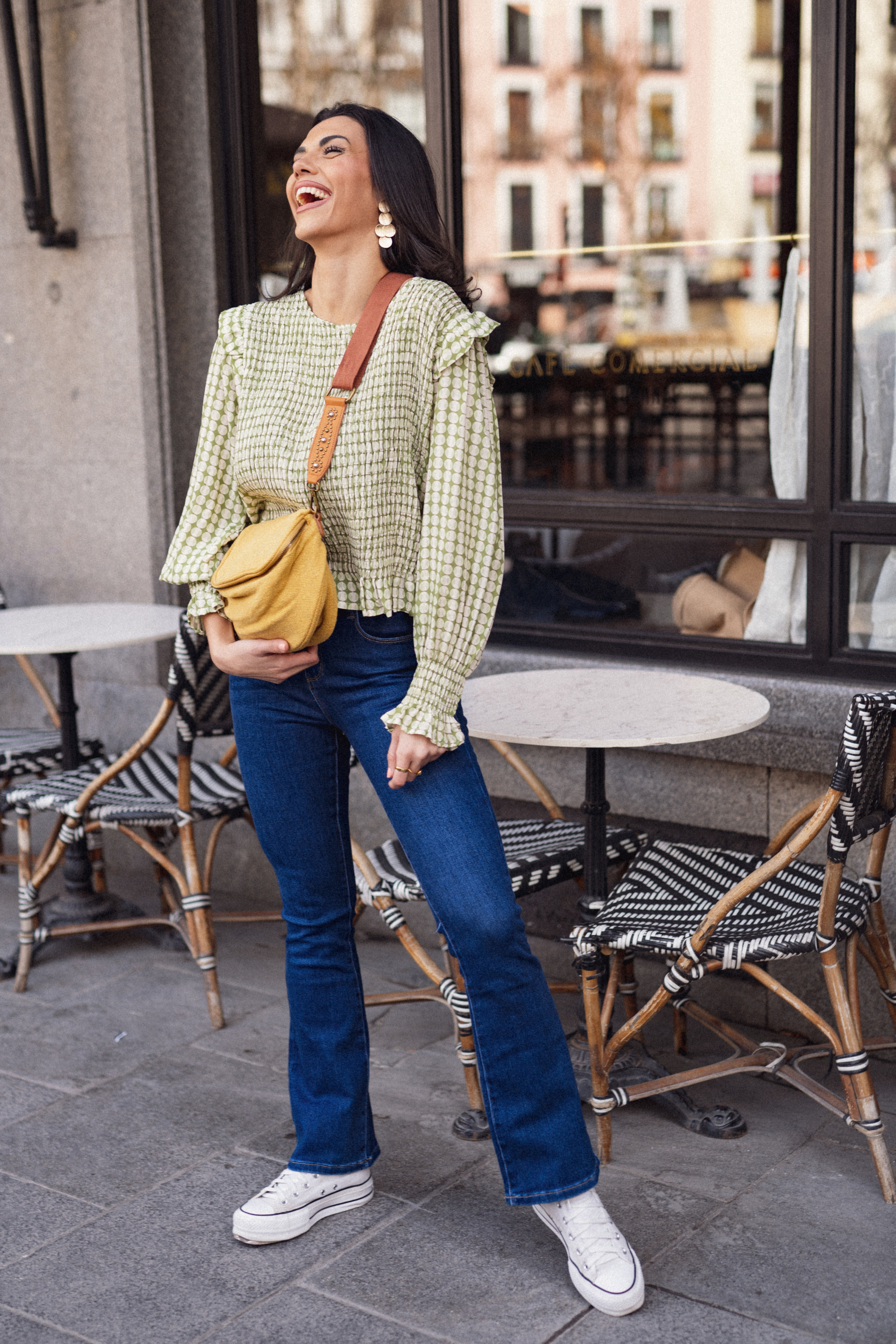 Fotografía lifestyle Madrid. sesión de fotos en estudio Madrid. sesión fotográfica individual Madrid. Fotógrafo en Madrid, España. Alyona Belyaninova