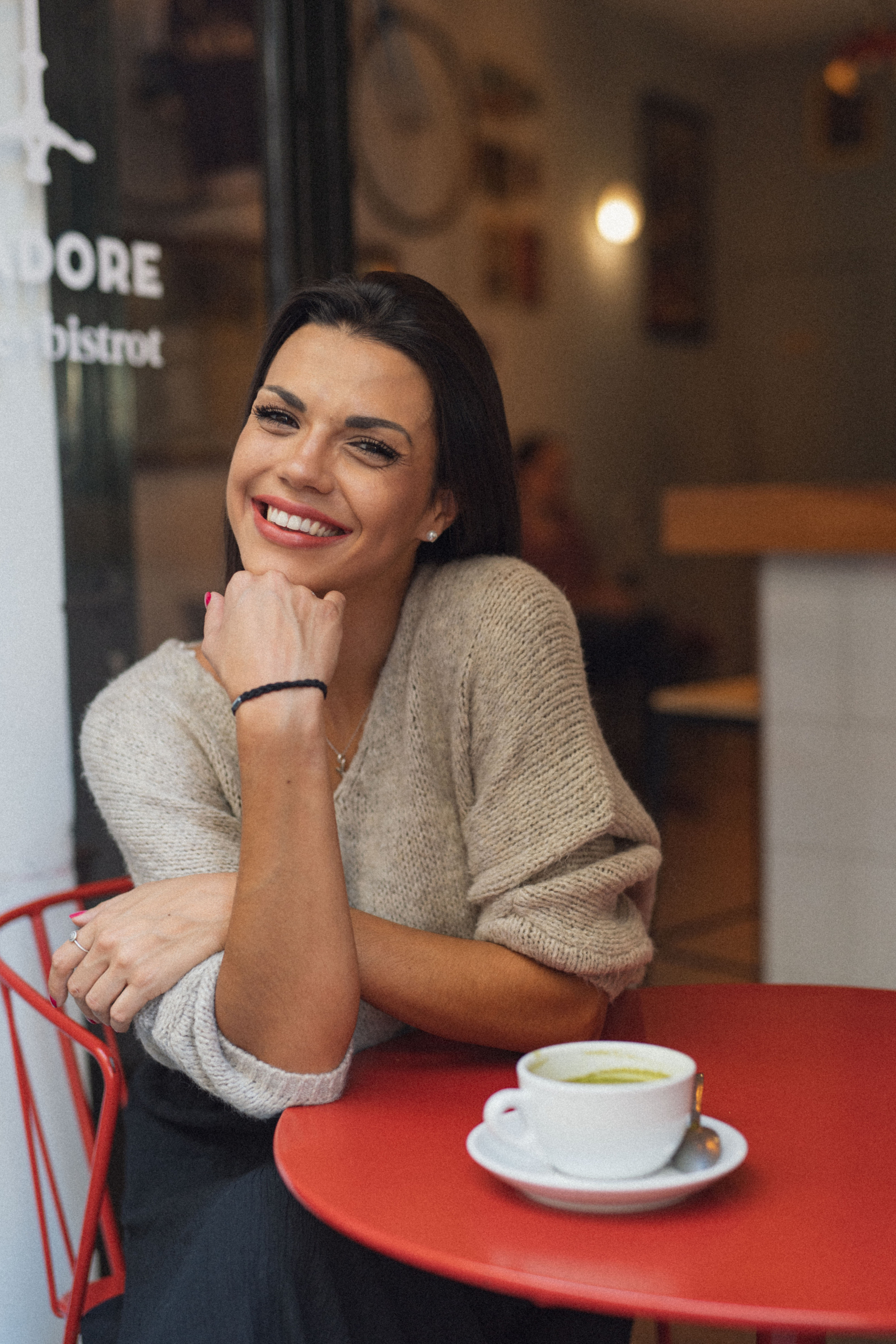 Fotografía de lookbook para marcas de ropa en Madrid – Estilo, creatividad y calidad. Fotógrafo en Madrid, España. Alyona Belyaninova