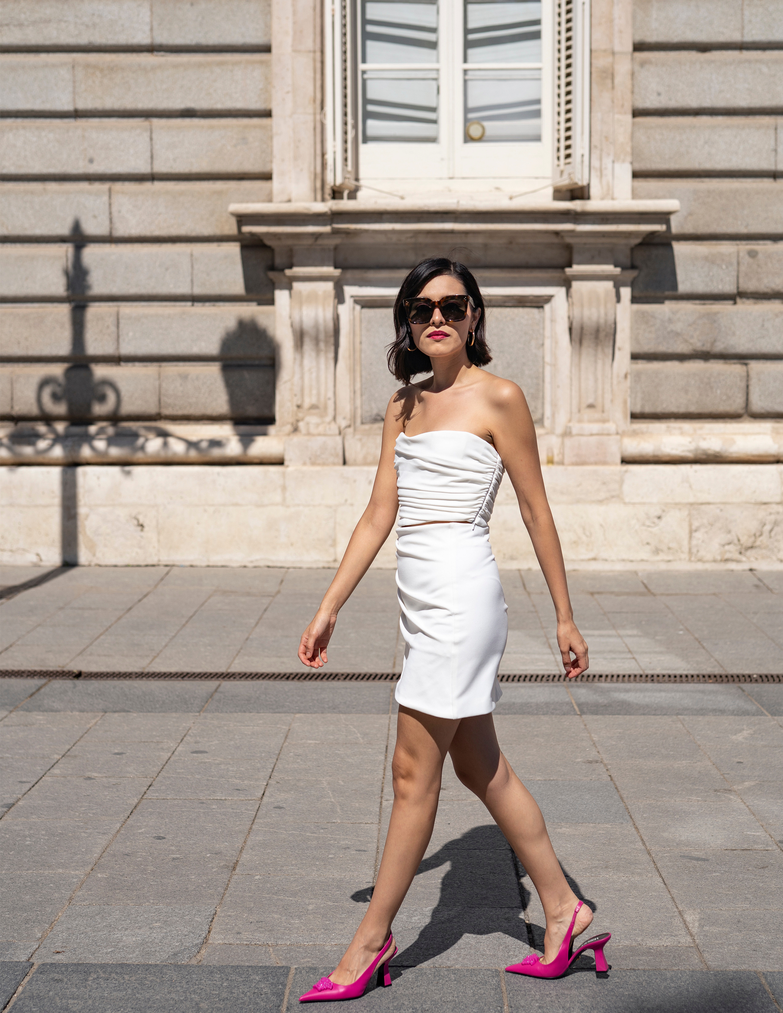 Content photography for influencers. Content development for stylist.  LinkedIn headshot Madrid. Photographer in Madrid, Spain. Alyona Belyaninova