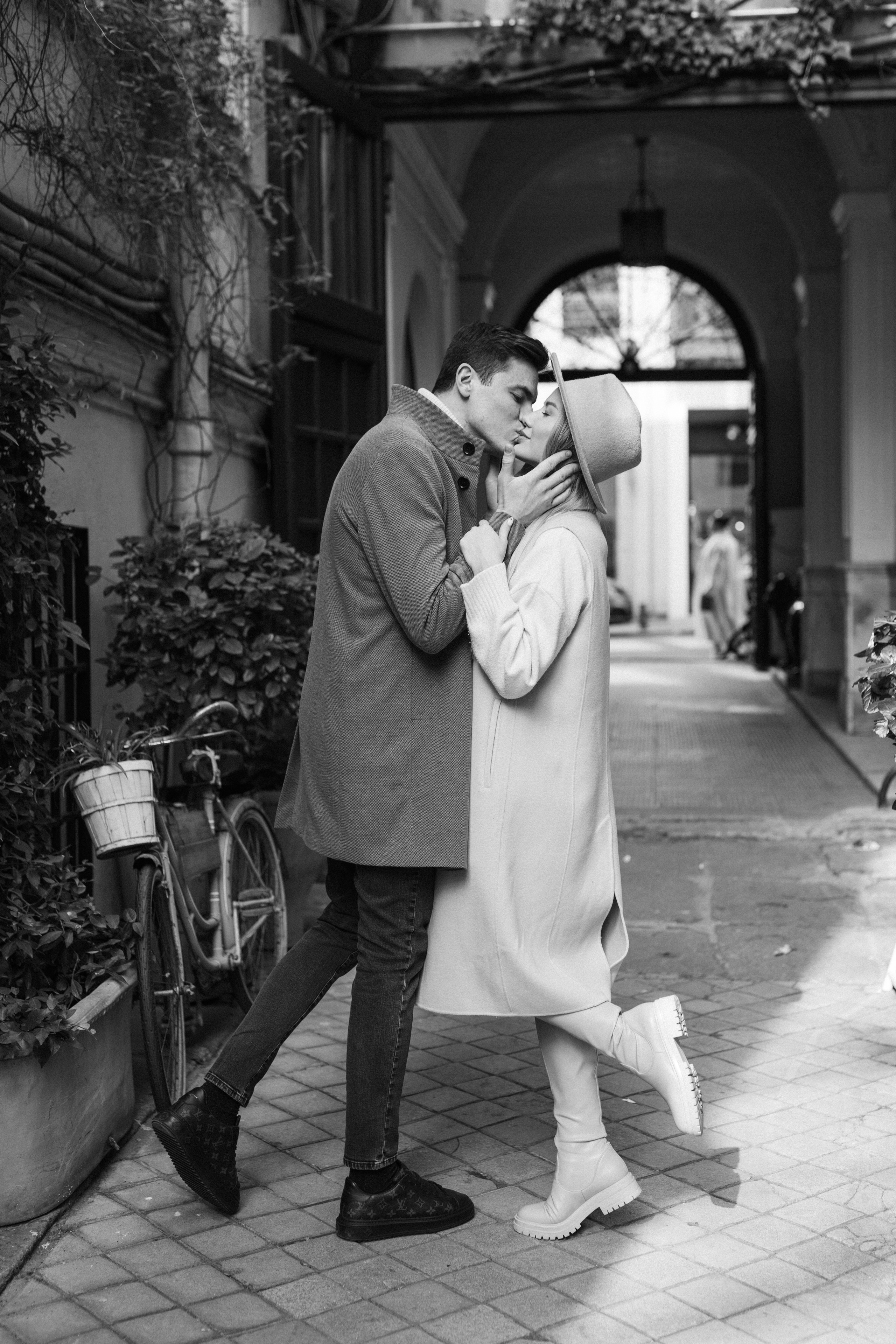 Fotógrafo de parejas en Madrid. Sesión de love story profesional. Sesión de retrato profesional. Fotógrafo en Madrid, España. Alyona Belyaninova