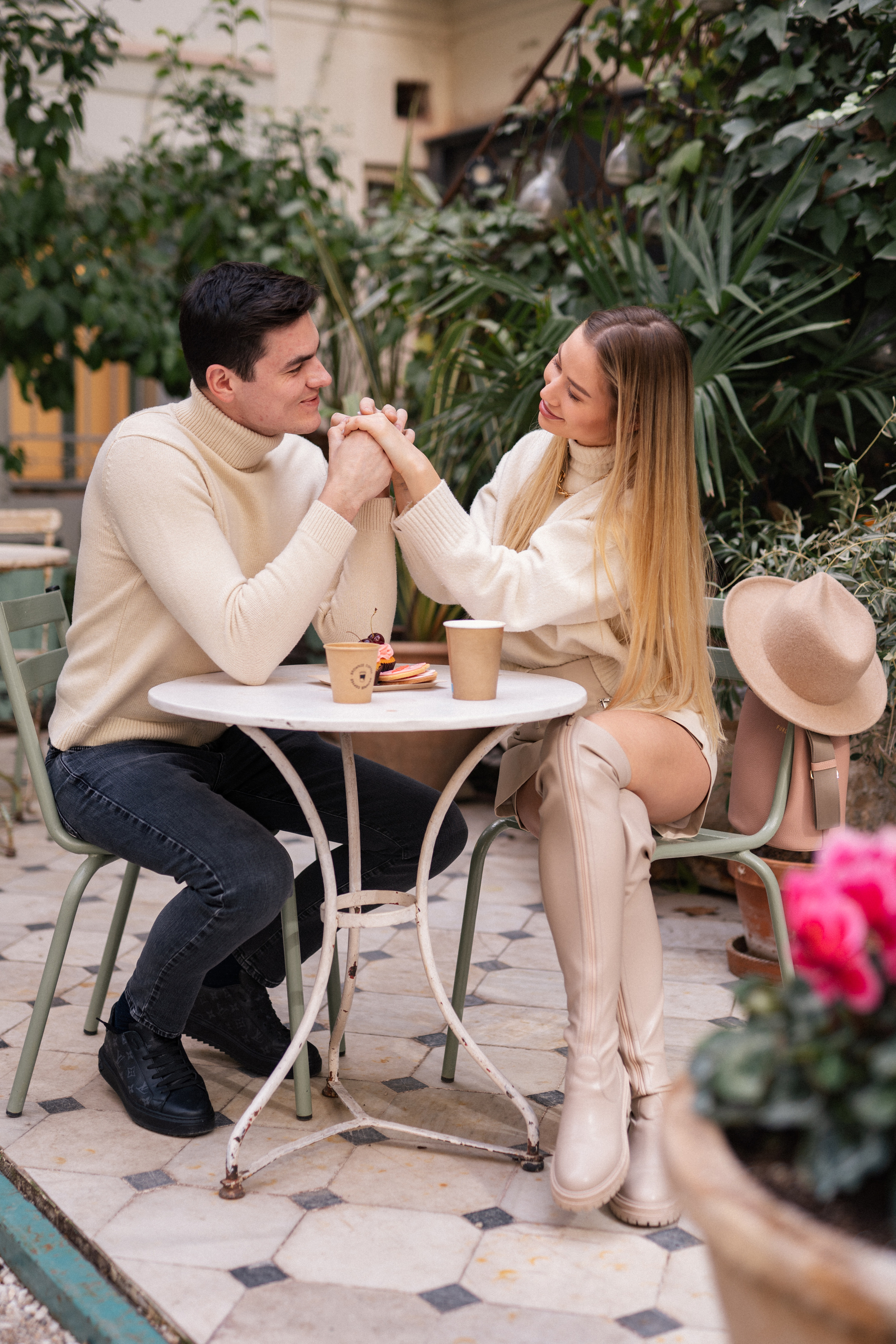 Fotógrafo de parejas en Madrid. Sesión de love story profesional. Sesión de retrato profesional. Fotógrafo en Madrid, España. Alyona Belyaninova