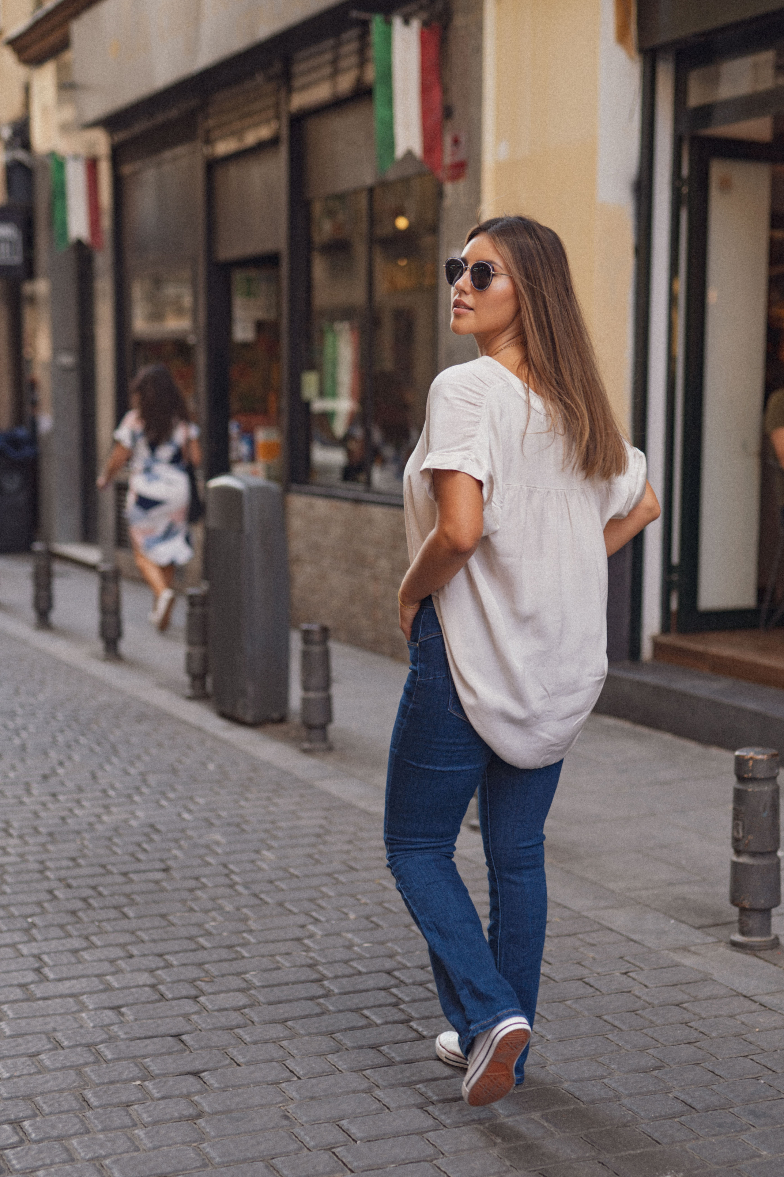 Fotografía de lookbook para marcas de ropa en Madrid – Estilo, creatividad y calidad. Fotógrafo en Madrid, España. Alyona Belyaninova