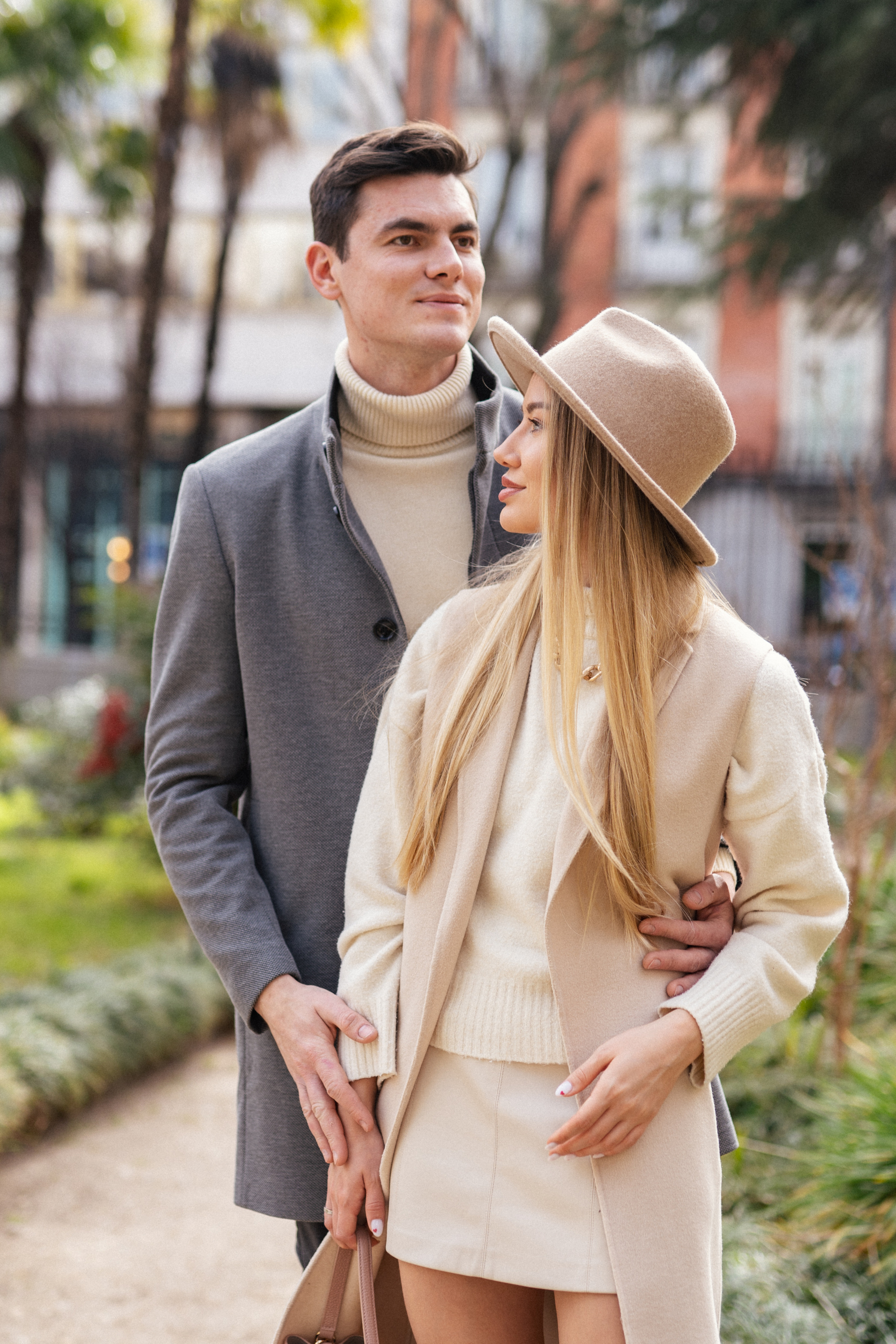 Fotógrafo de parejas en Madrid. Sesión de love story profesional. Sesión de retrato profesional. Fotógrafo en Madrid, España. Alyona Belyaninova