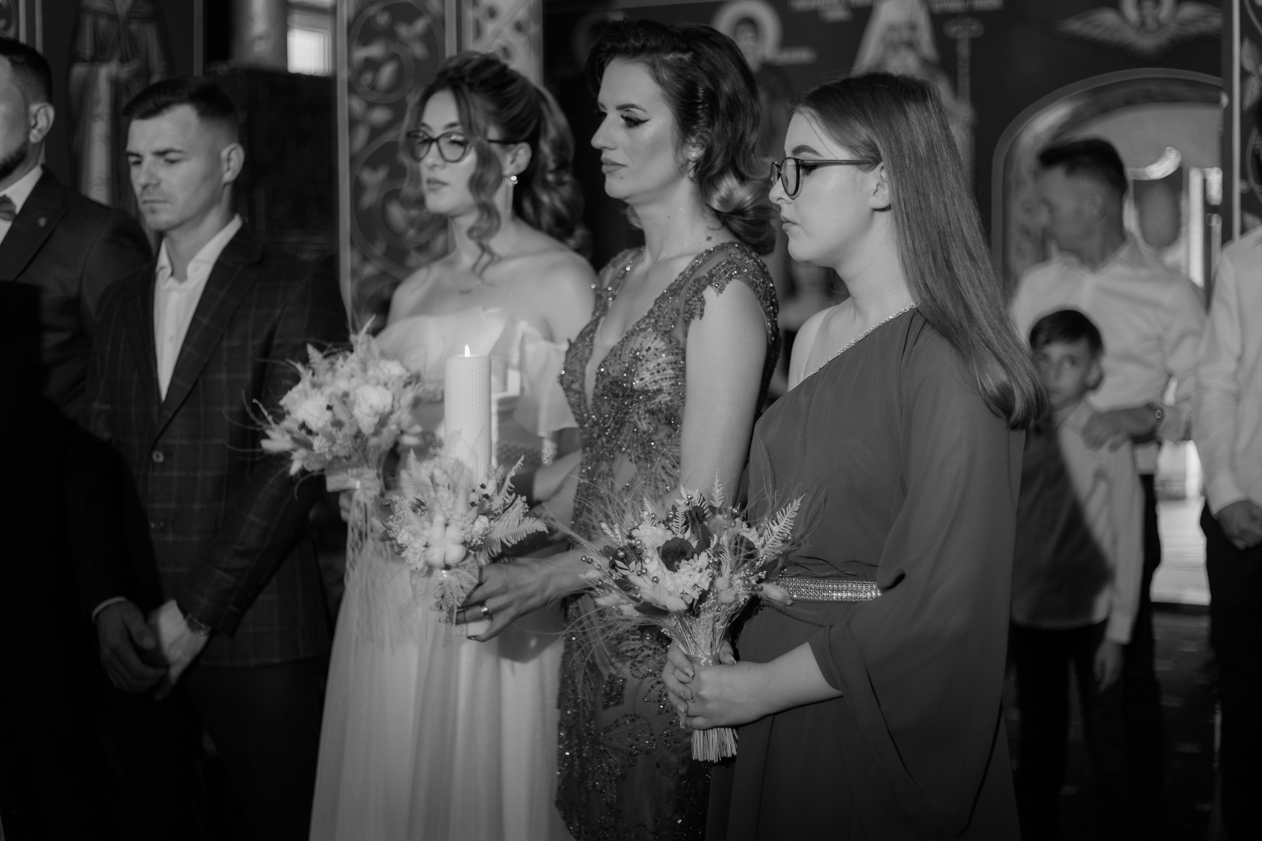 Oana & Vasile. Fotograf si videograf — evenimente si studio