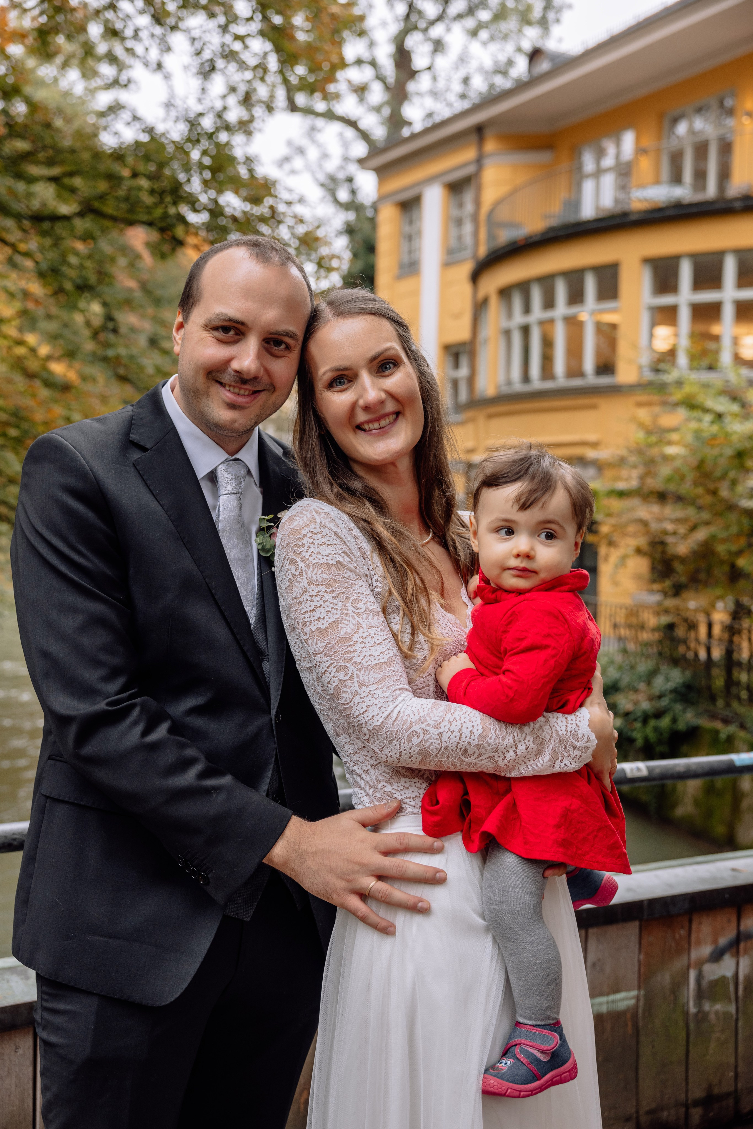 Zeitlose Hochzeit im Standesamt Mandlstraße | München Schwabing. Hochzeitsfotograf München Taufe Familienfotograf Tanja Mauke