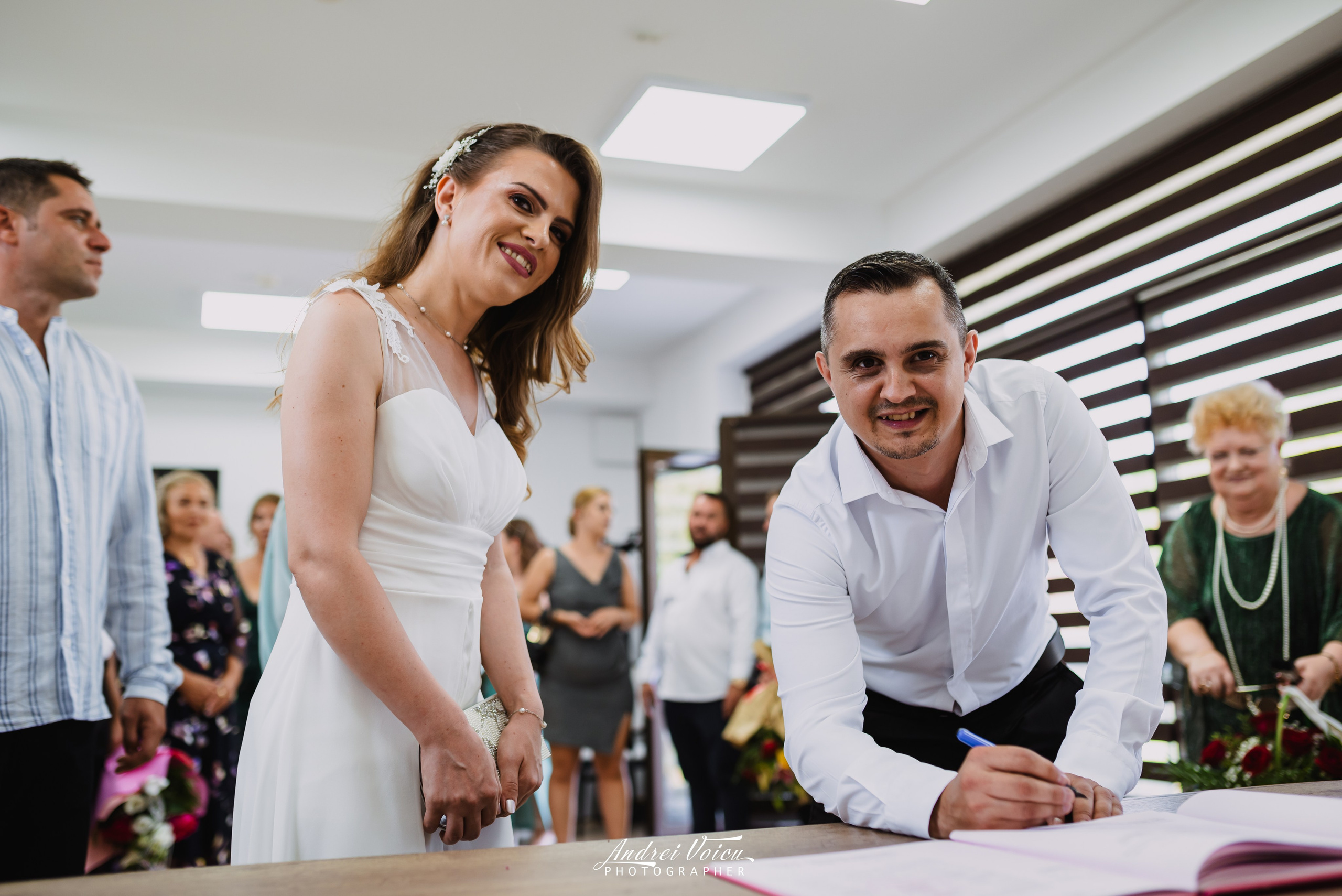 Fotografia de nuntă. Andrei Voicu Fotograf. Povești nescrise, surprinse atent