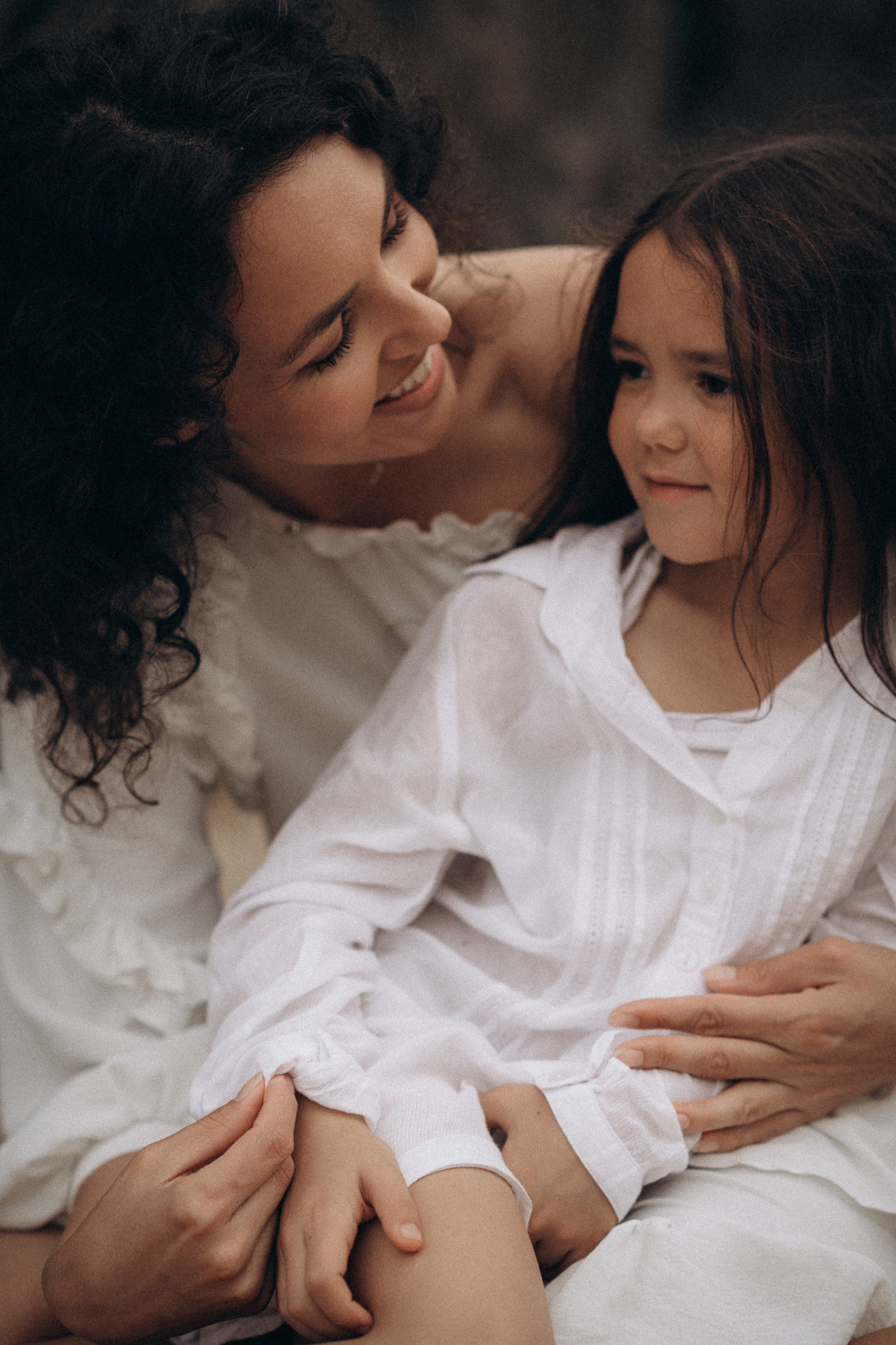 Family photoshoot on the beach in ireland. Wedding & Family photographer in County Donegal and Dublin, Ireland