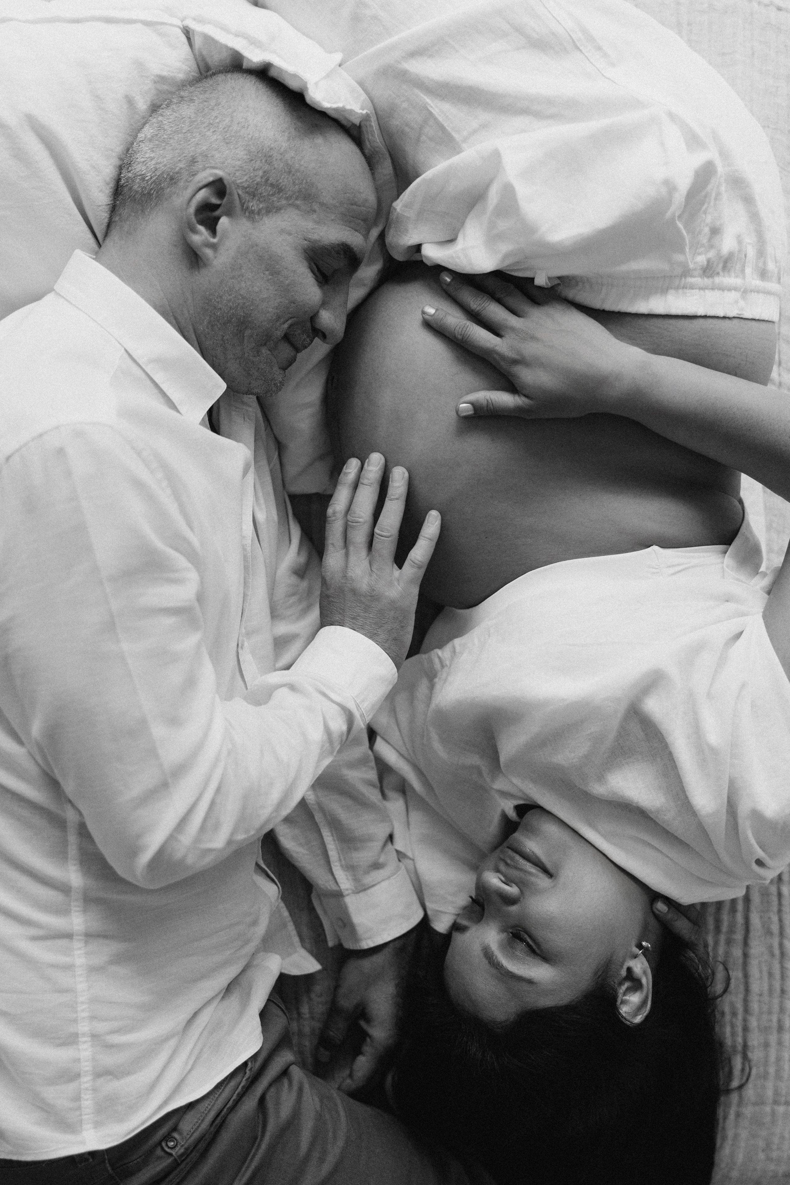 Zeitlose und moderne Schwangerschaftsfotografie in Zürich & Uster — natürlich, unkompliziert und ohne Kitsch. Wedding and Family Photographer Switzerland and Italy. Valeria Diaz